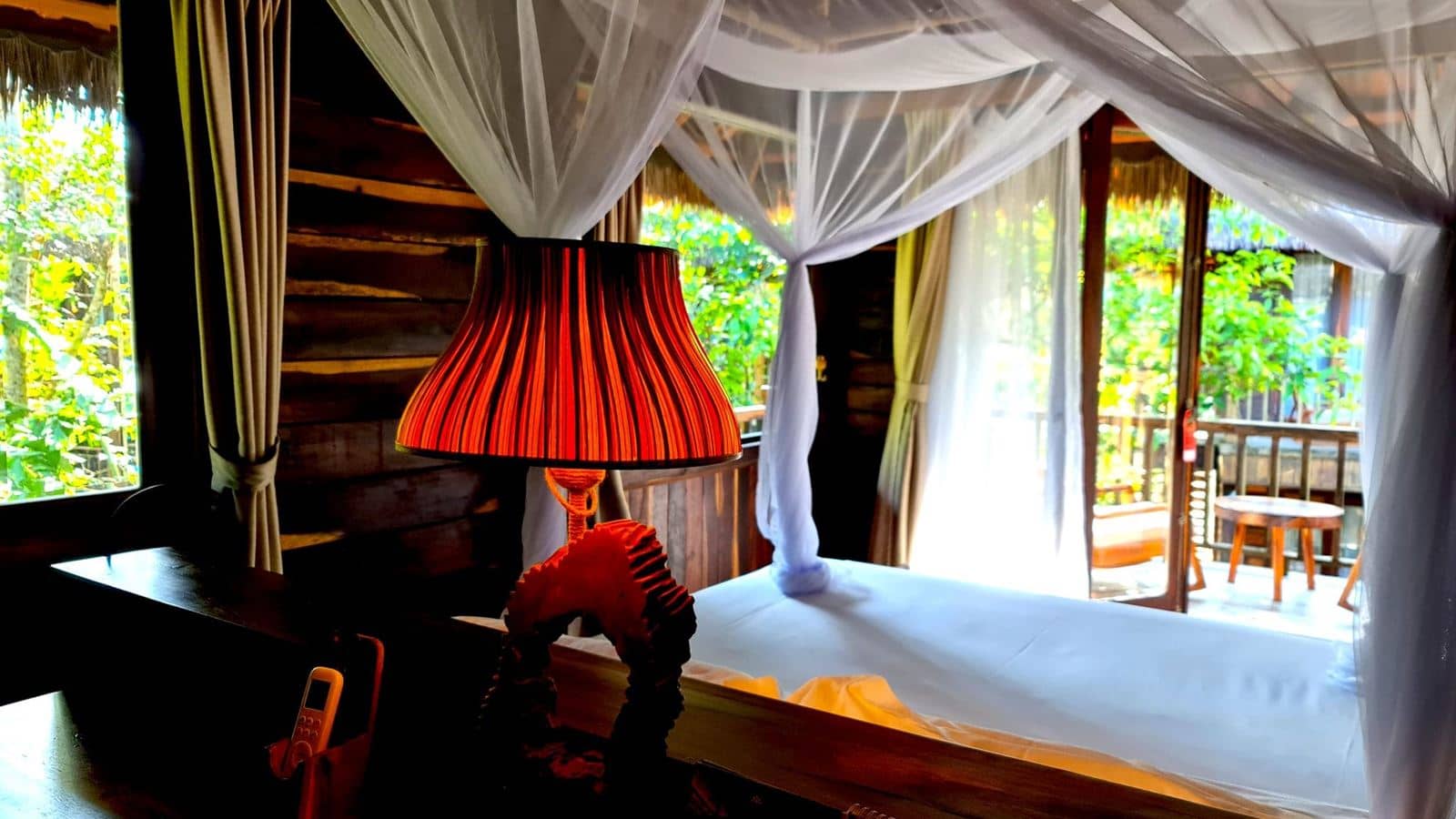 rooms-jungle-bungalow-double