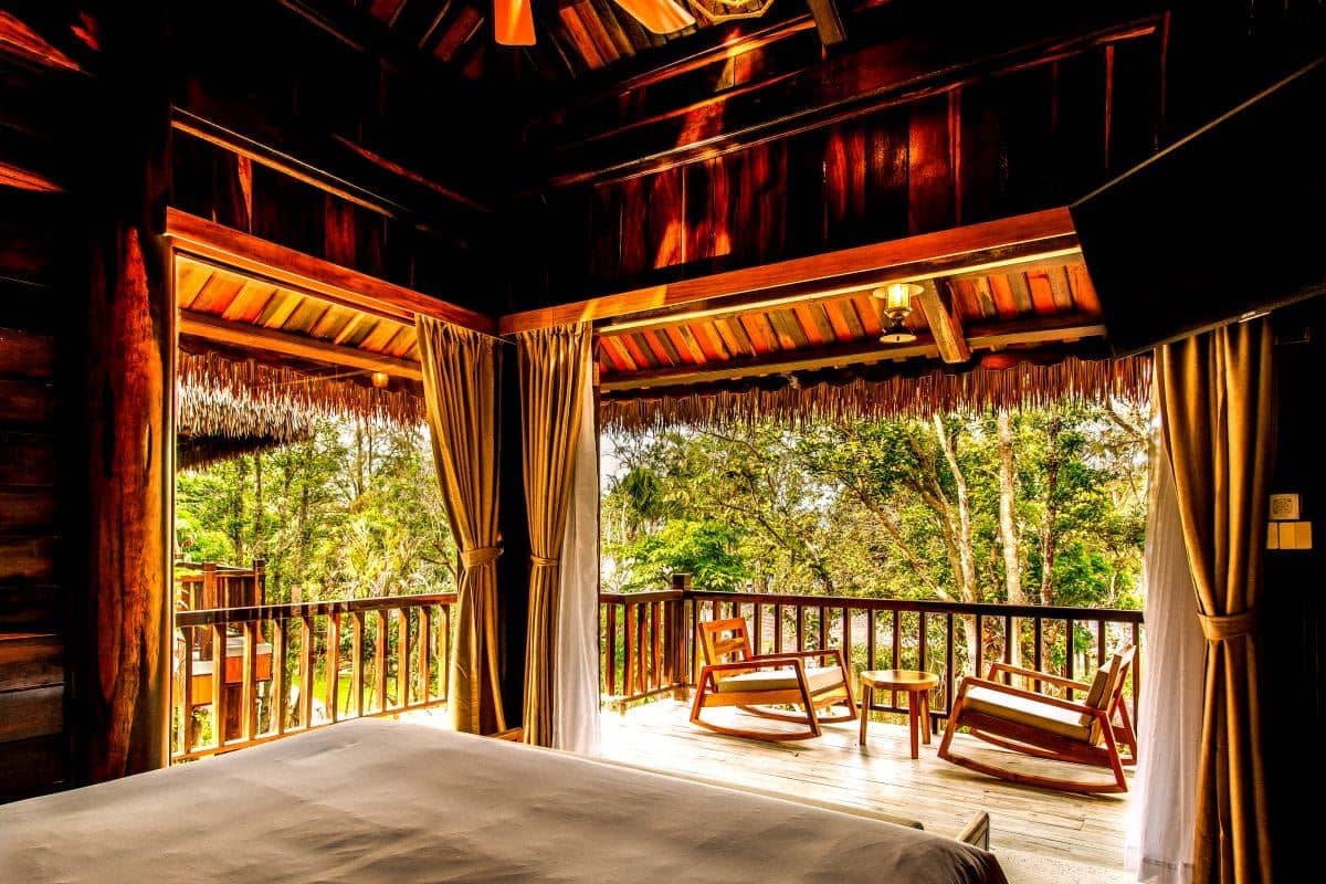 rooms-premium-ocean-breeze-bungalow-double