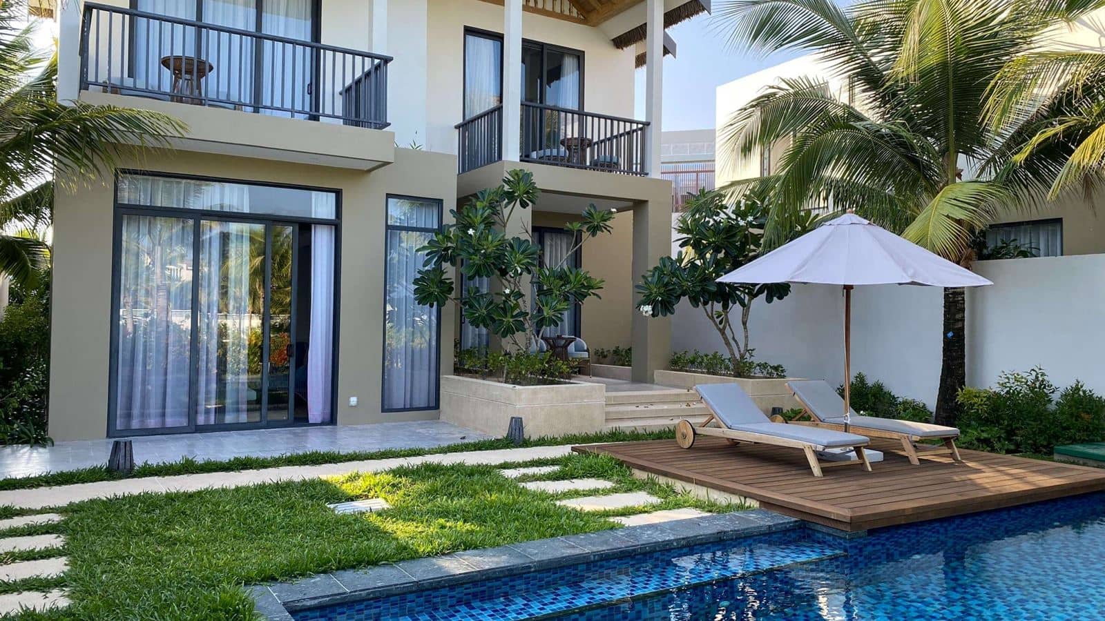 rooms-1bedroom-ocean-pool-villa-child-without-extra-bed