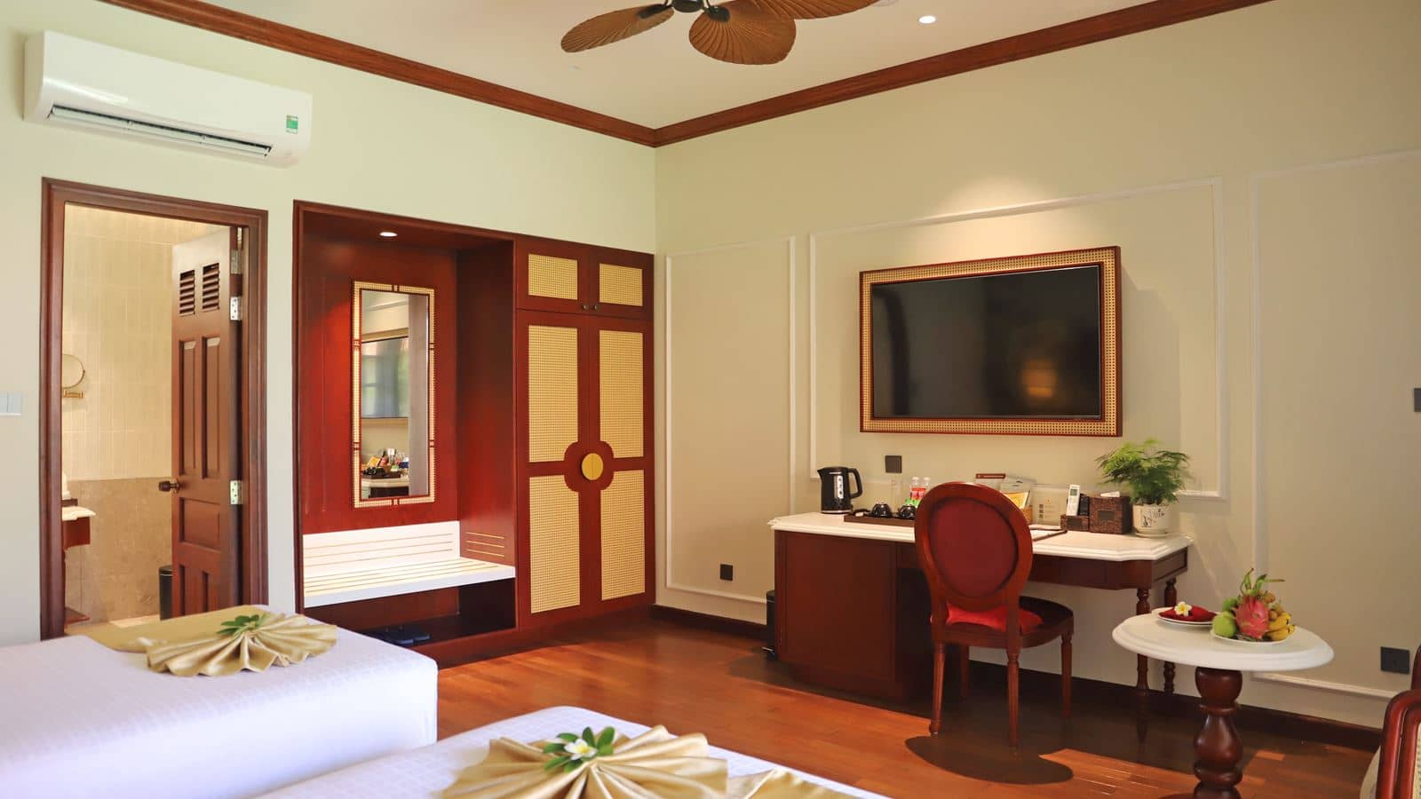 rooms-bungalow-beachfront