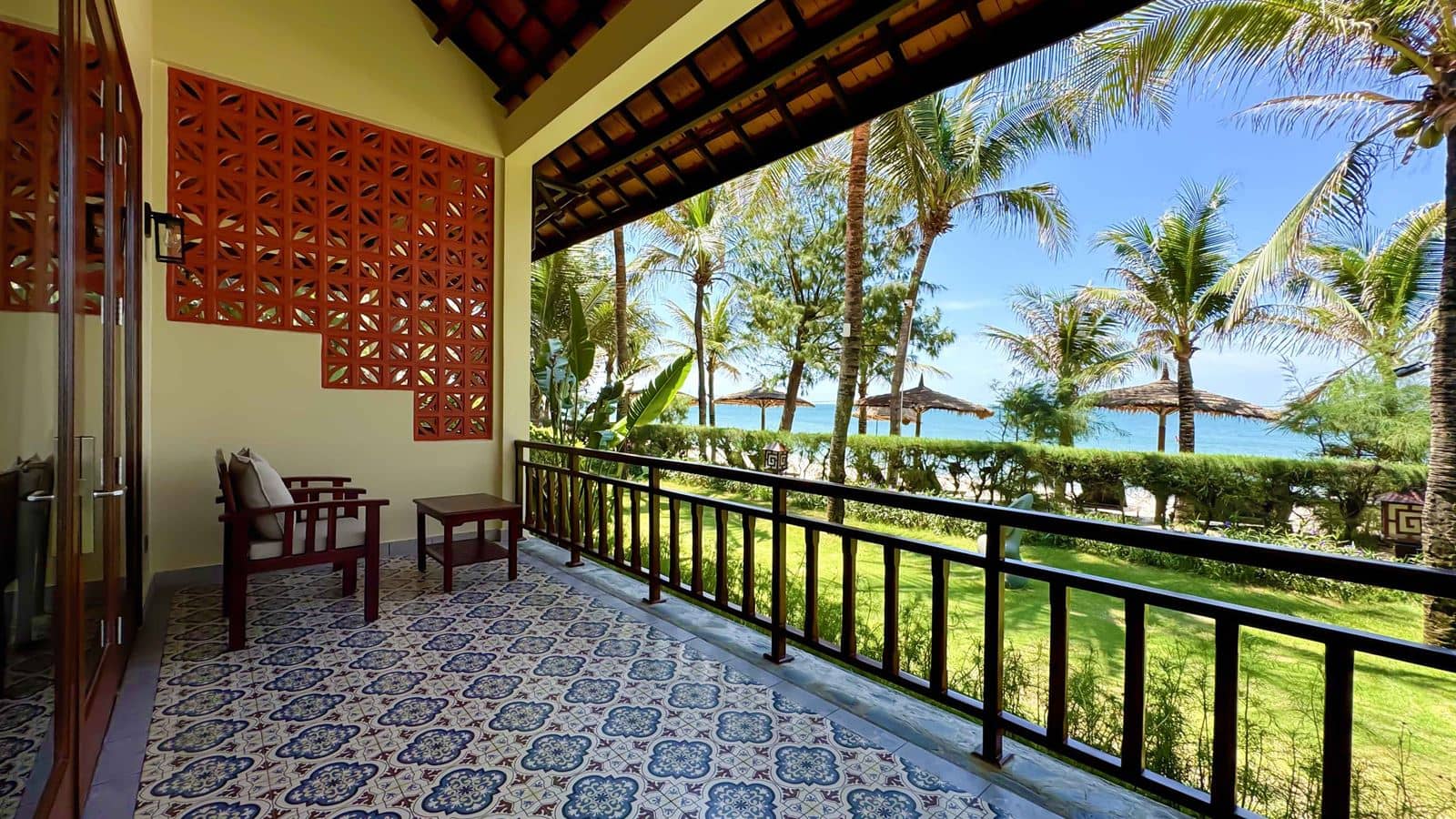 rooms-beachfront-suite-villa