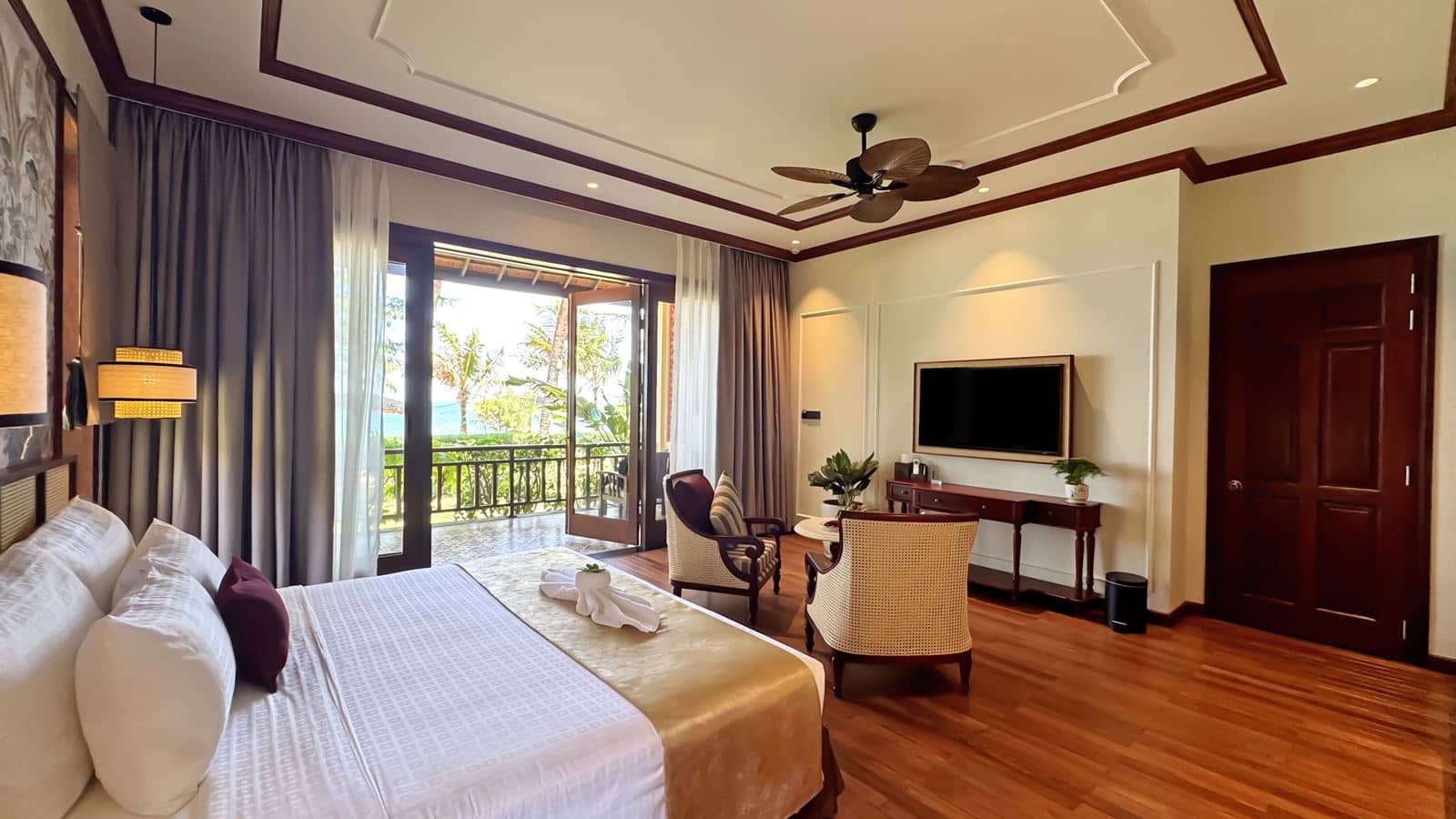 rooms-beachfront-villa-child-without-extra-bed