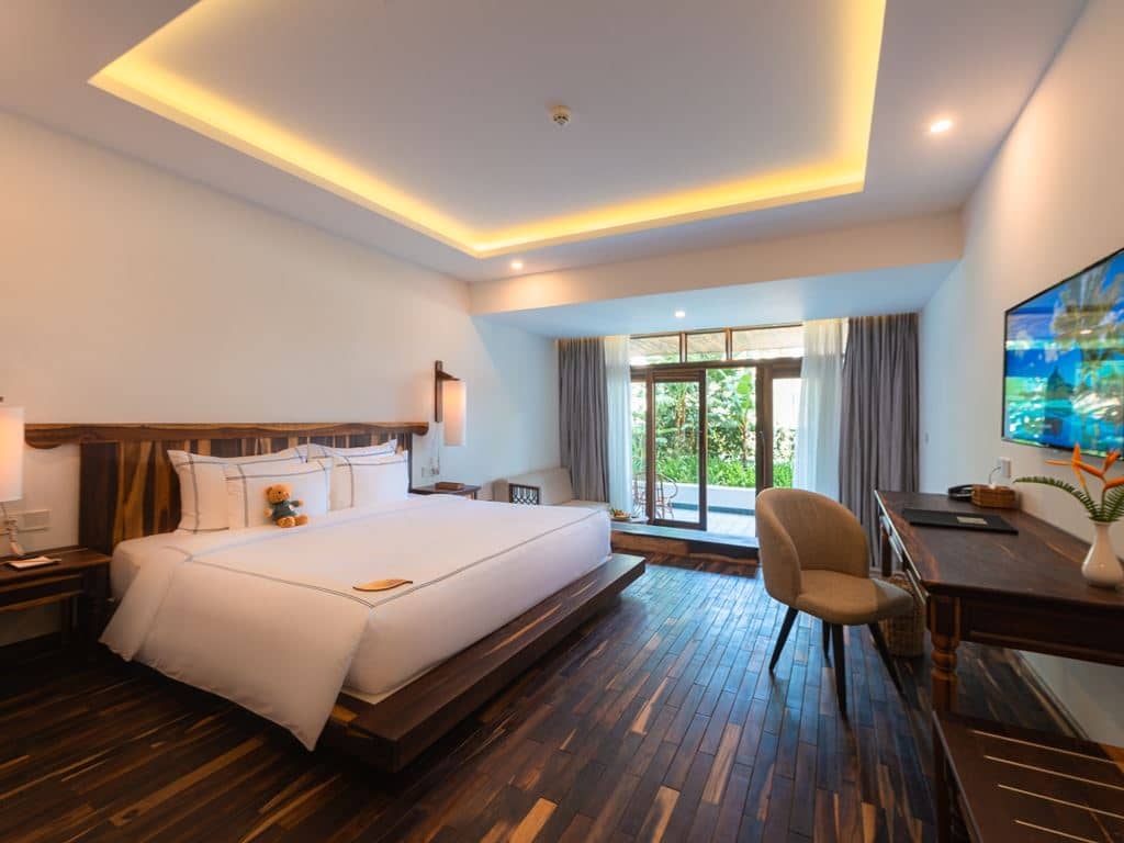 rooms-balcony-room