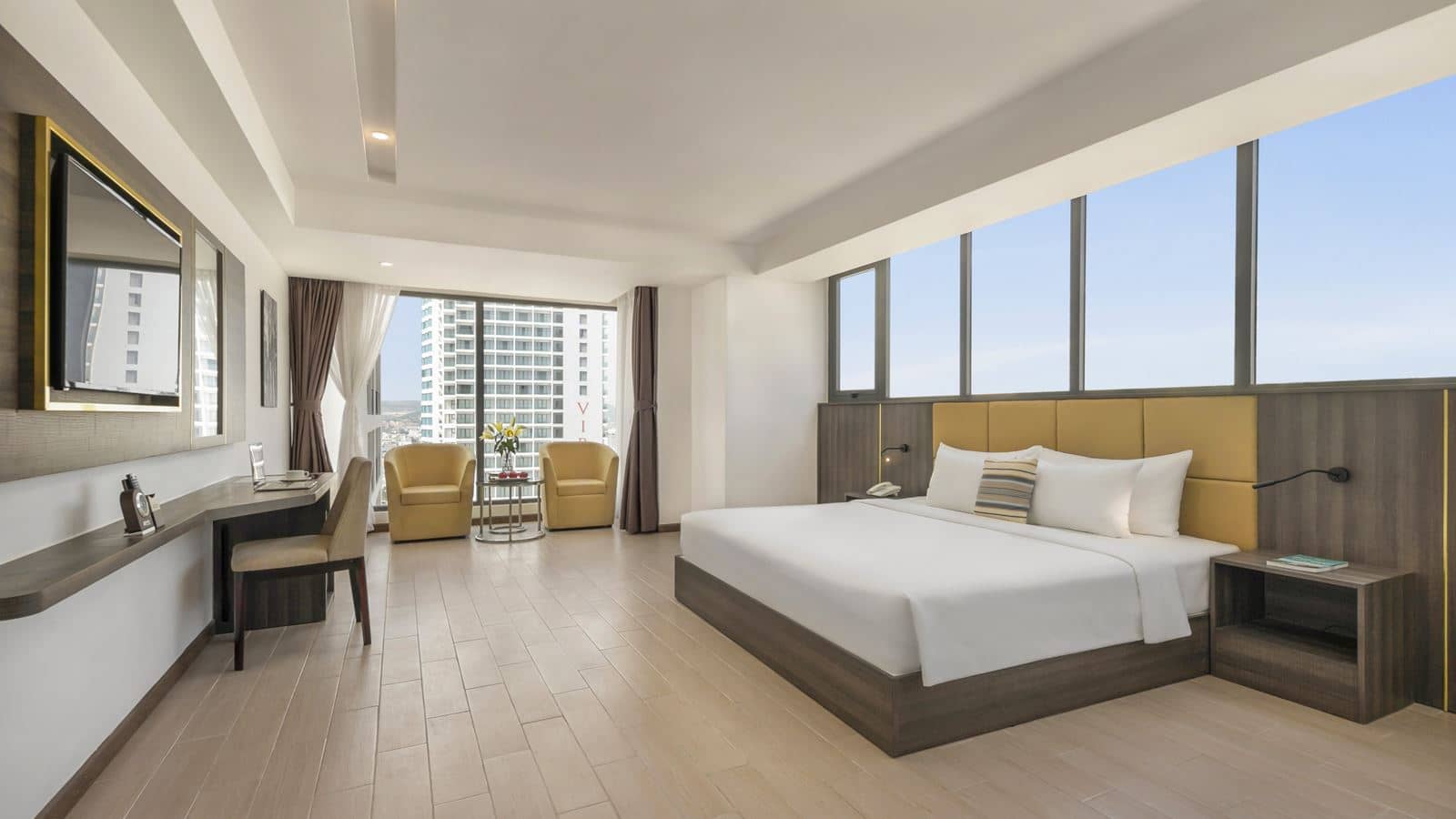 rooms-executive-city-view-with-balcony-child-without-extra-bed