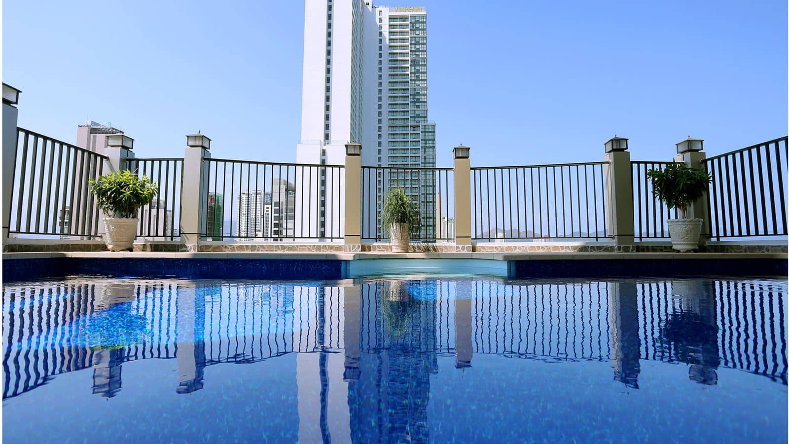 pools-indoor-pool