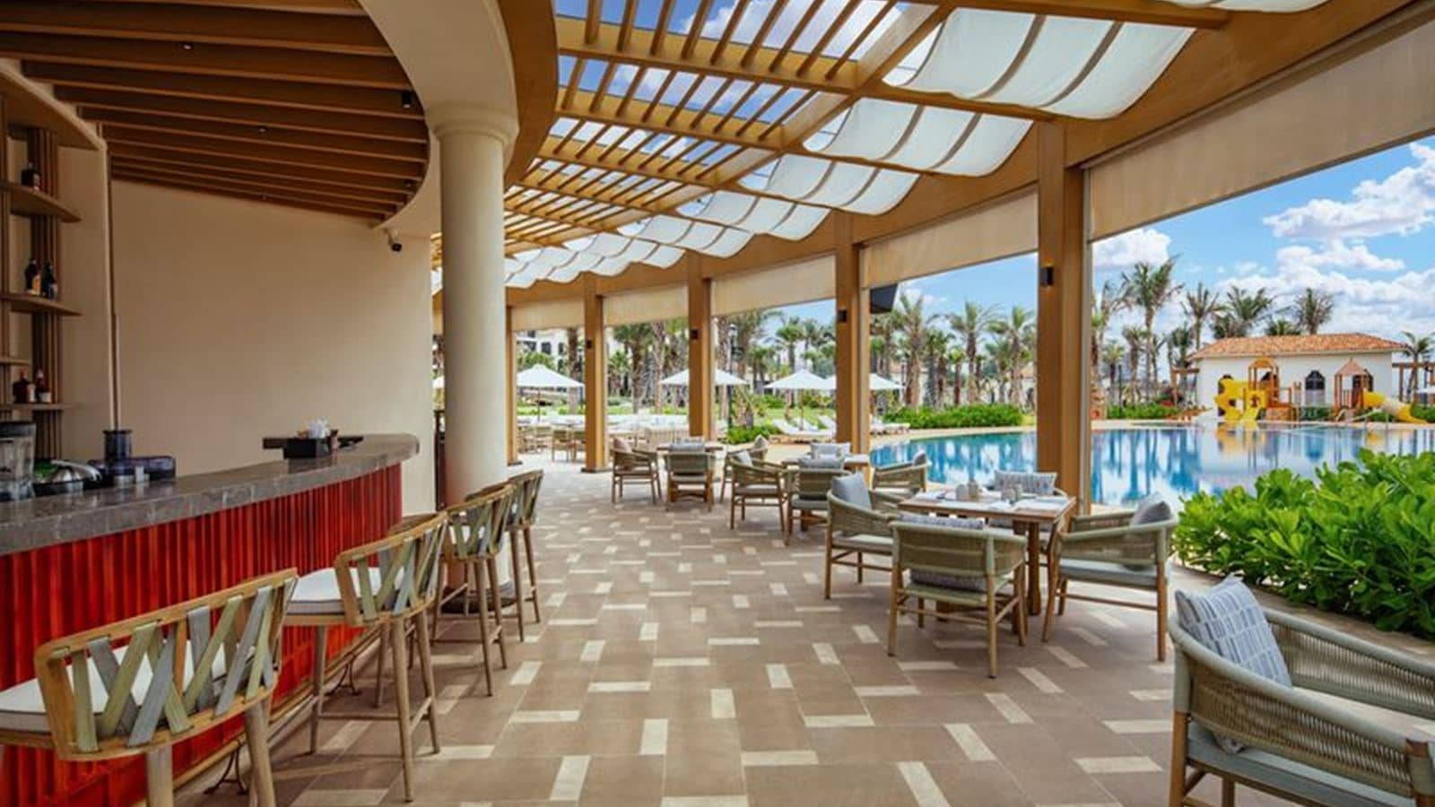 bars-citrino-restaurant--pool-bar