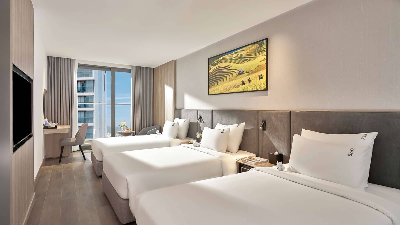 rooms-triple-city-view