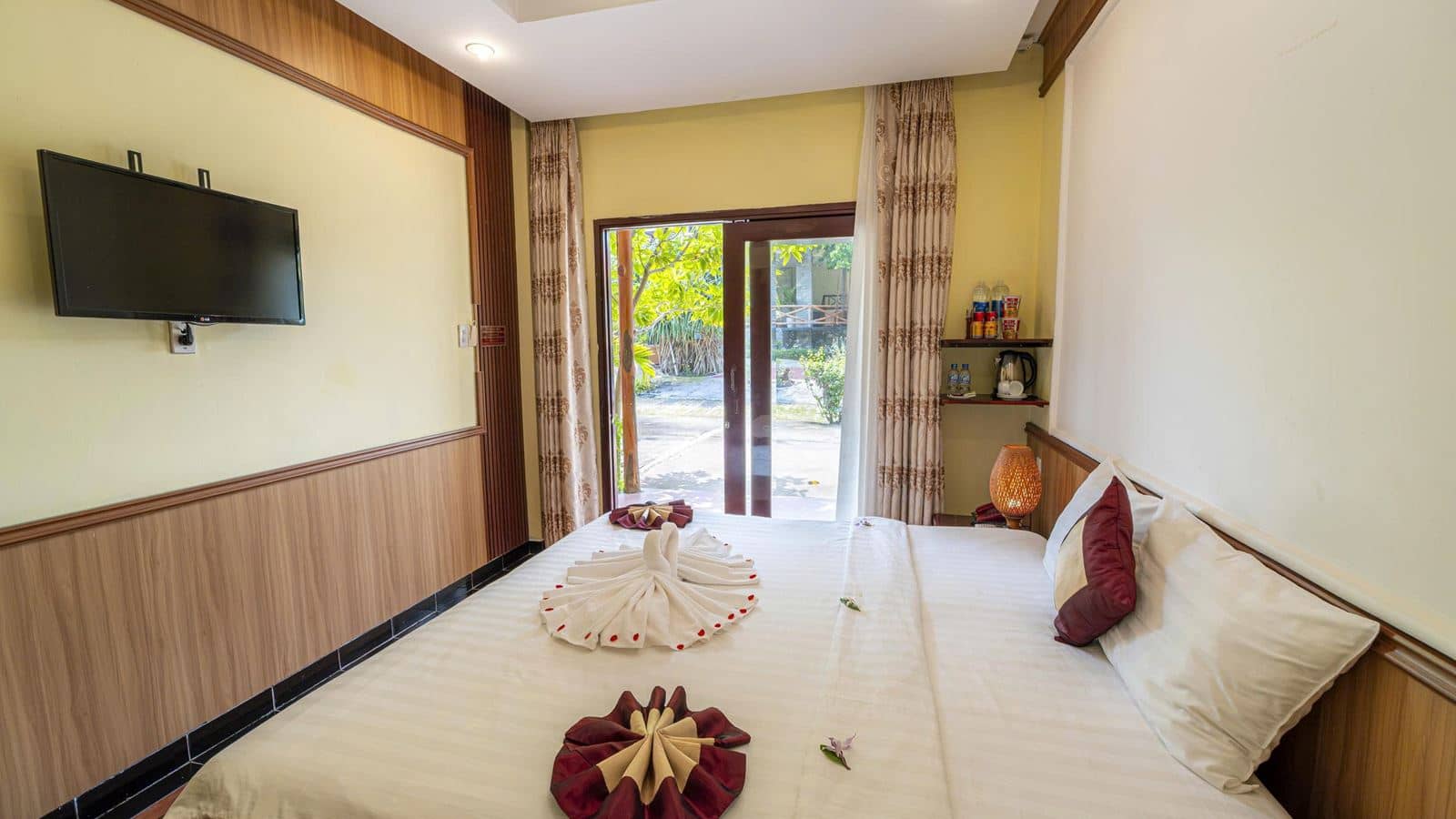 rooms-bungalow-superior-garden-view-with-terrace