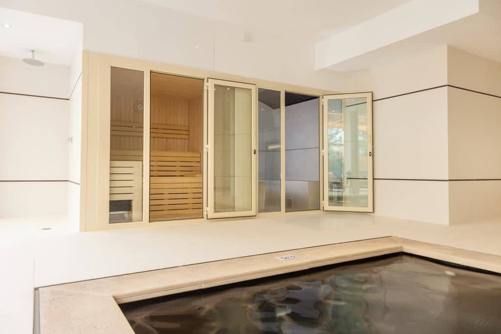 pools-indoor-pool