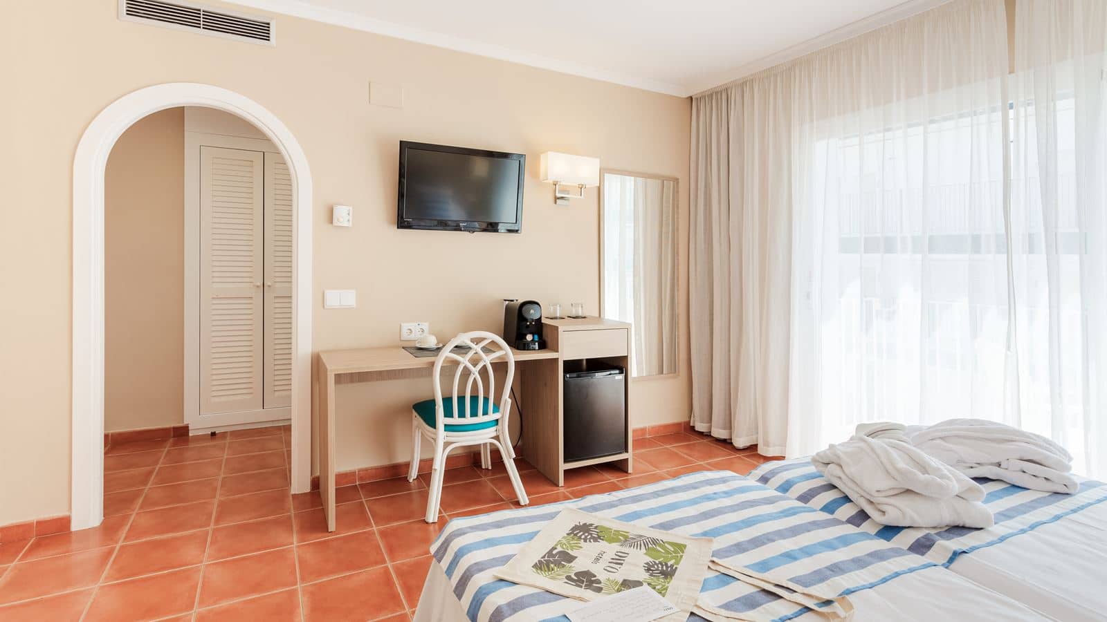 rooms-club-select
