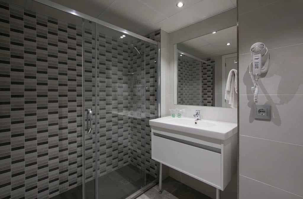 rooms-standard-room