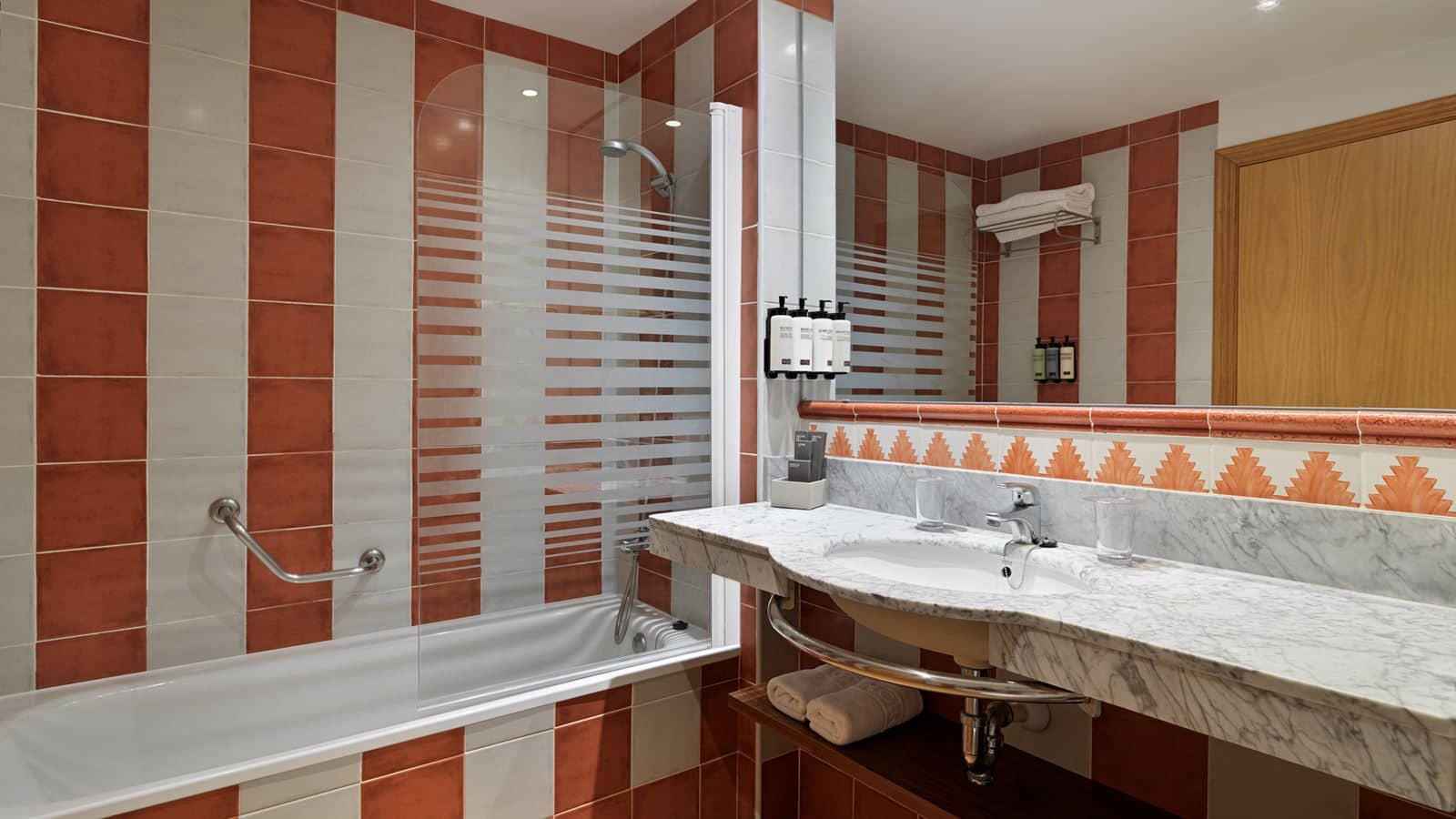 rooms-family-room