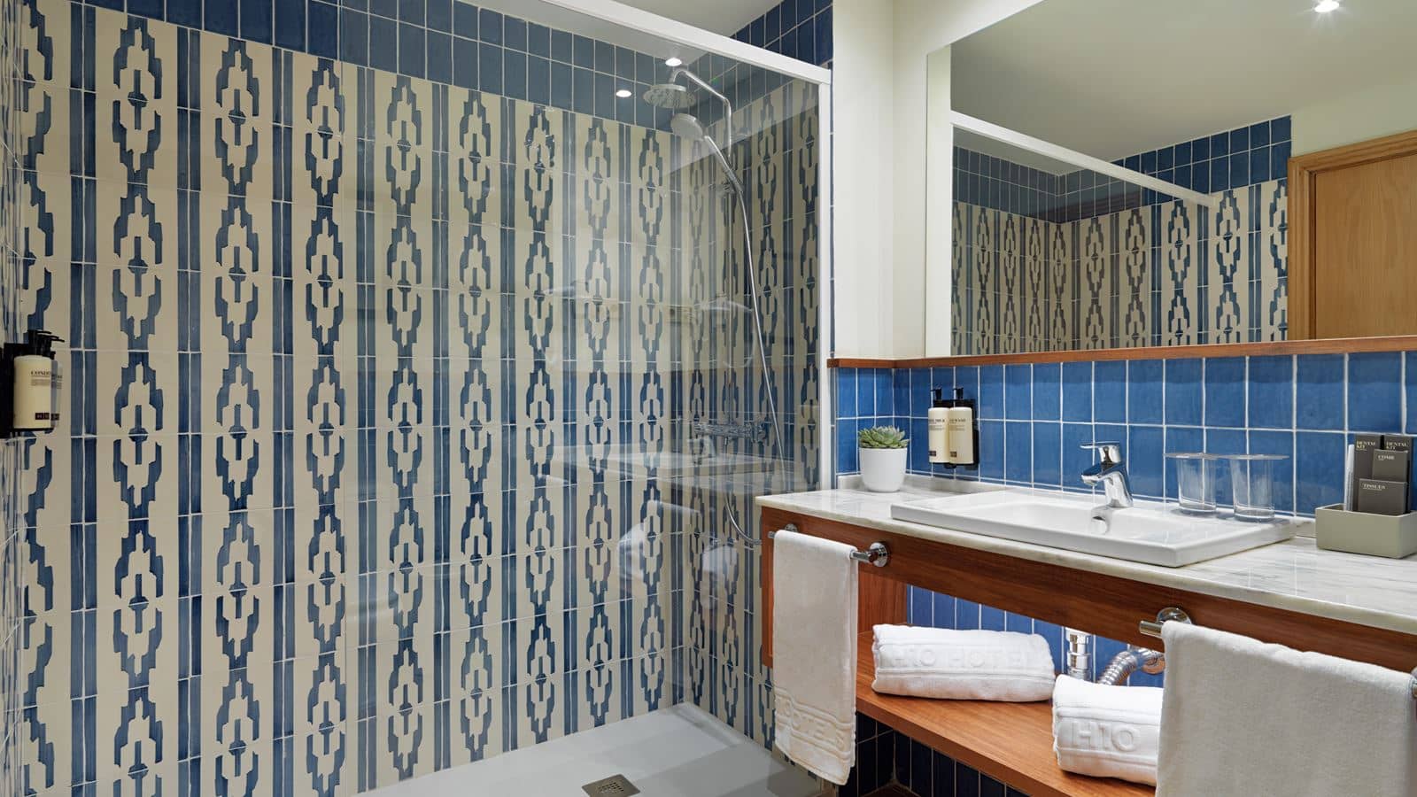 rooms-standard-room
