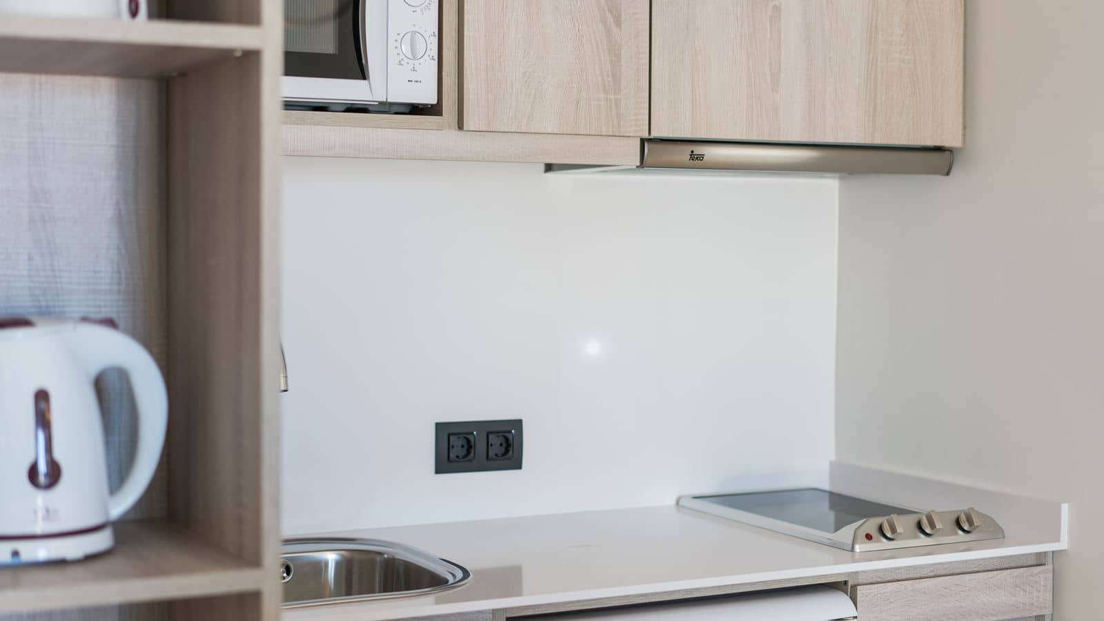 rooms-apartment-standard-1-bedroom-balocony-or-terrace