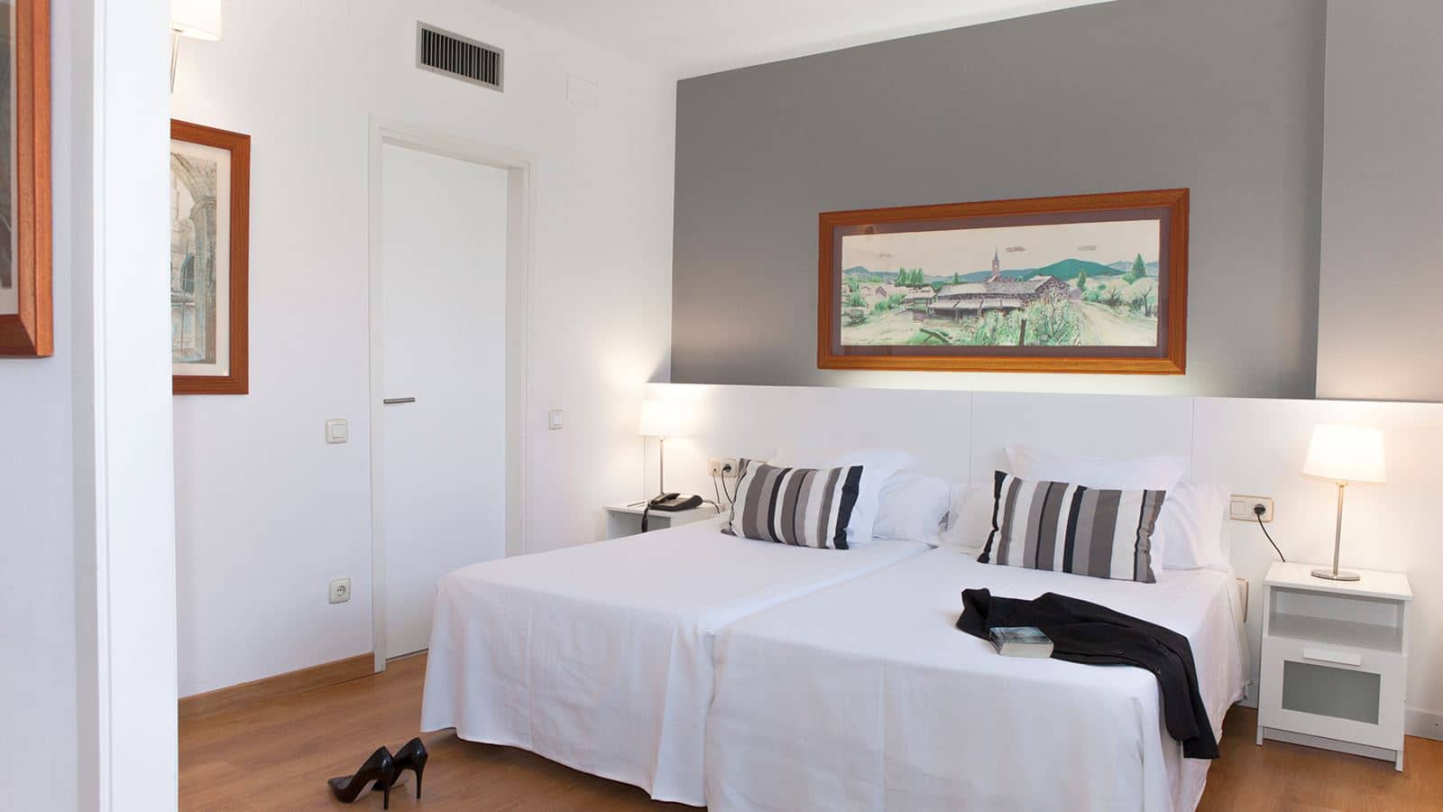 rooms-family-room-capacity-4