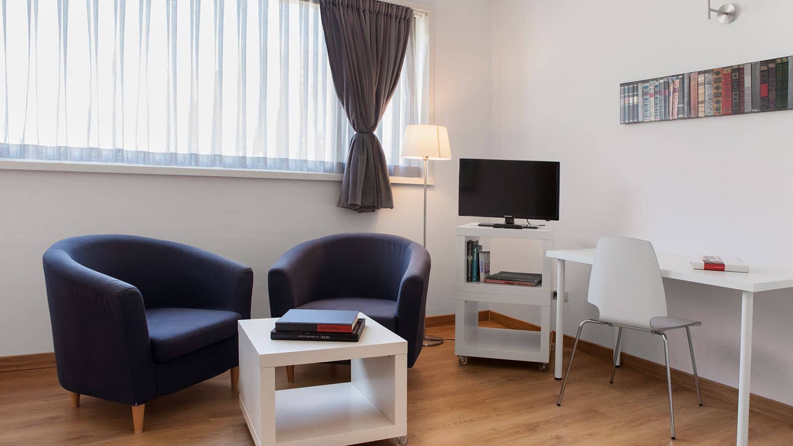 rooms-family-room-capacity-4