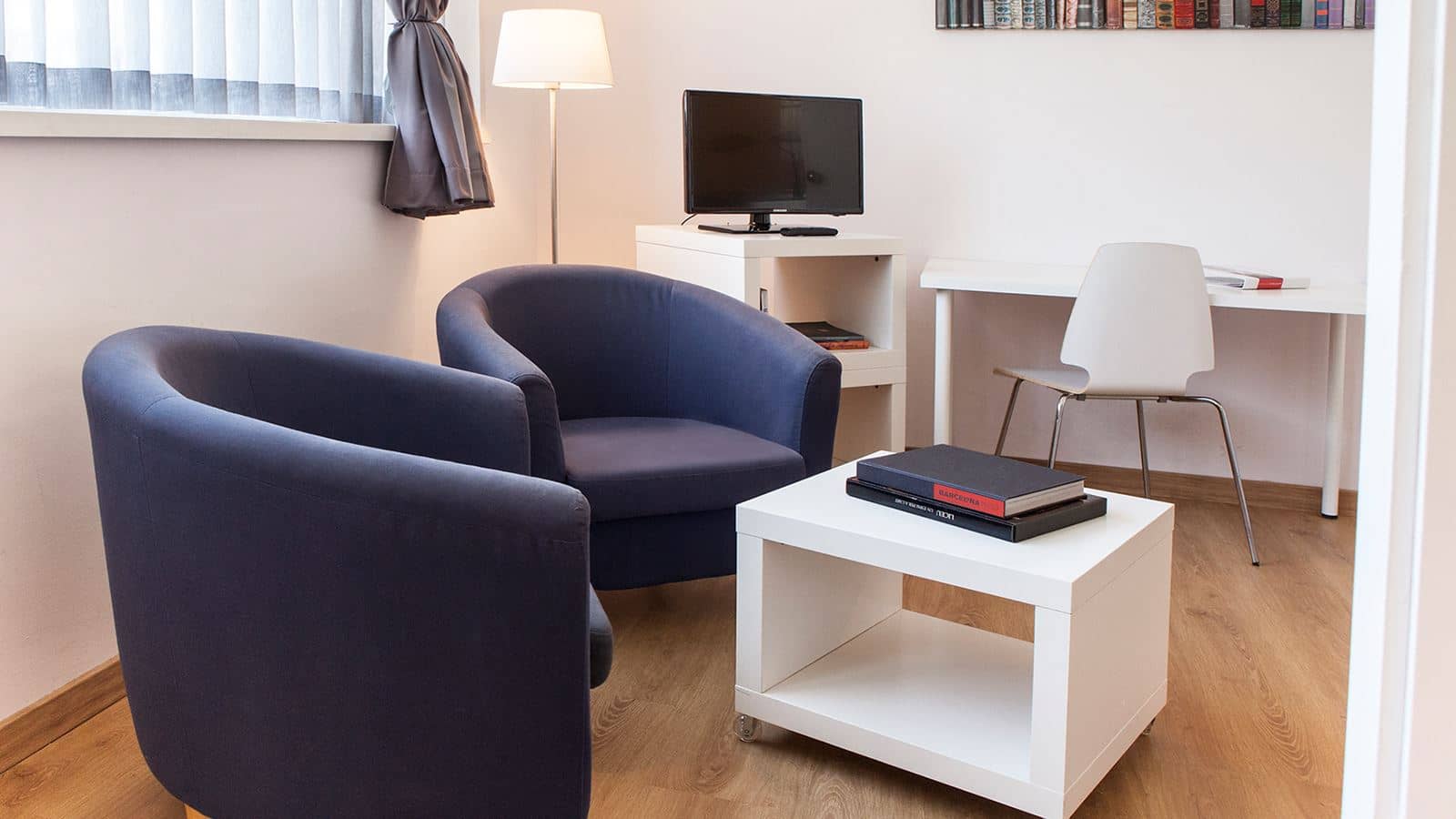 rooms-family-room-capacity-4