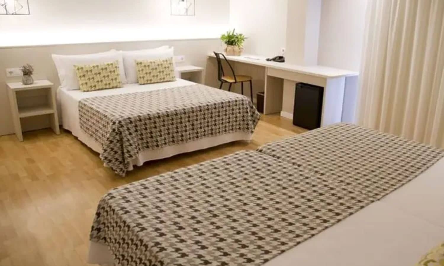 rooms-family--room