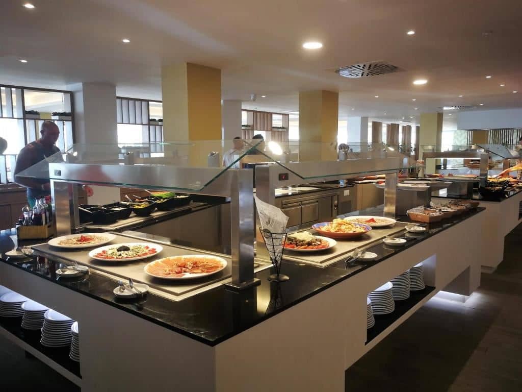 restaurants-restaurant