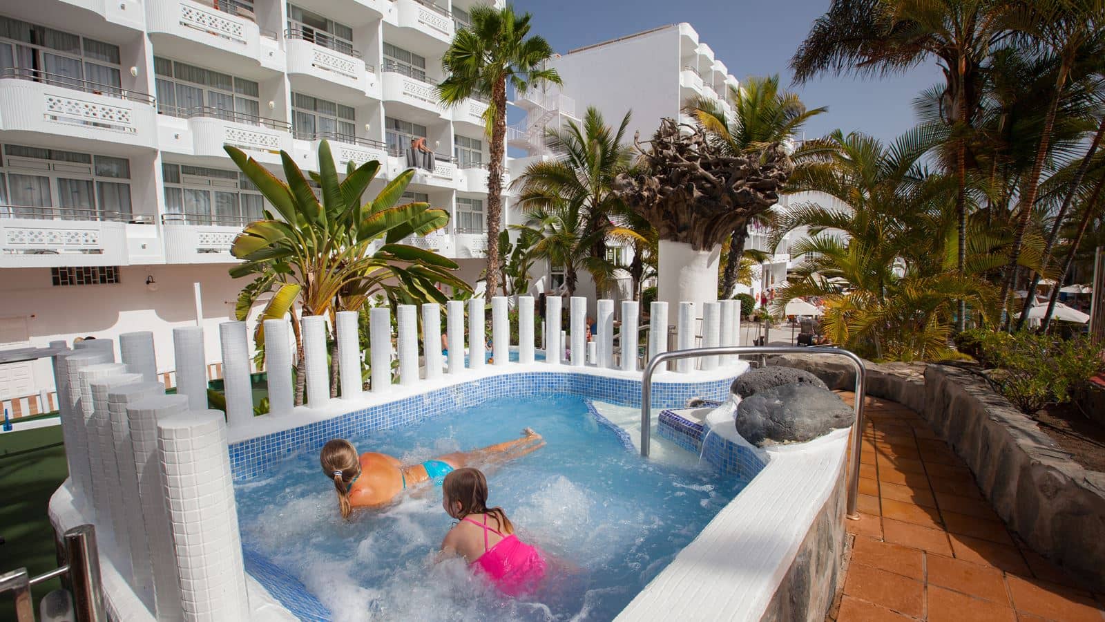 pools-outdoor-childrens-pool