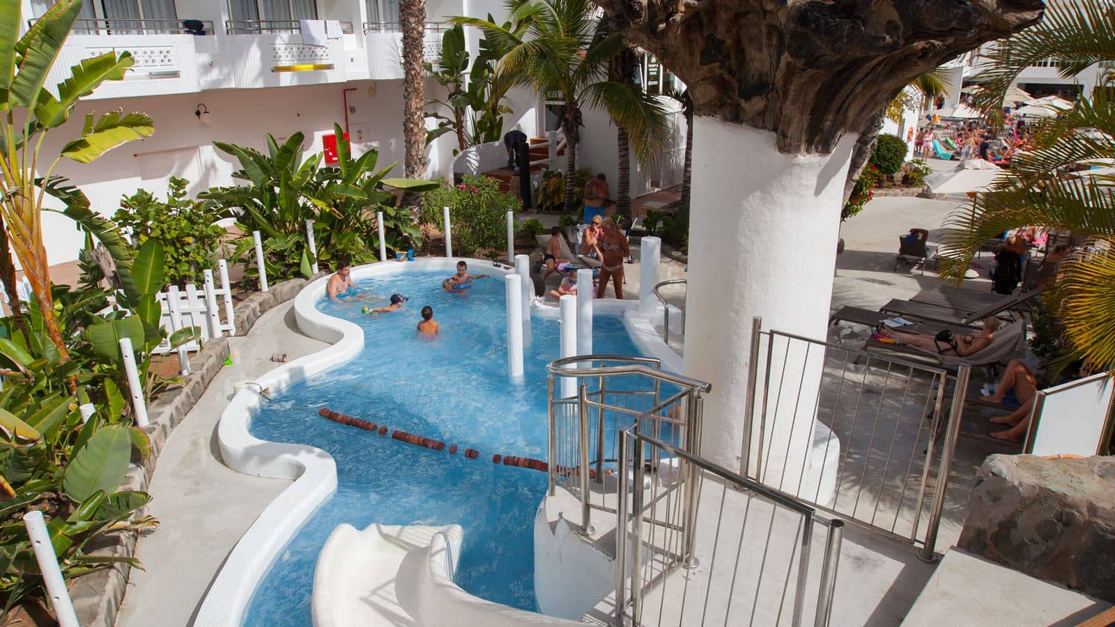 pools-outdoor-childrens-pool