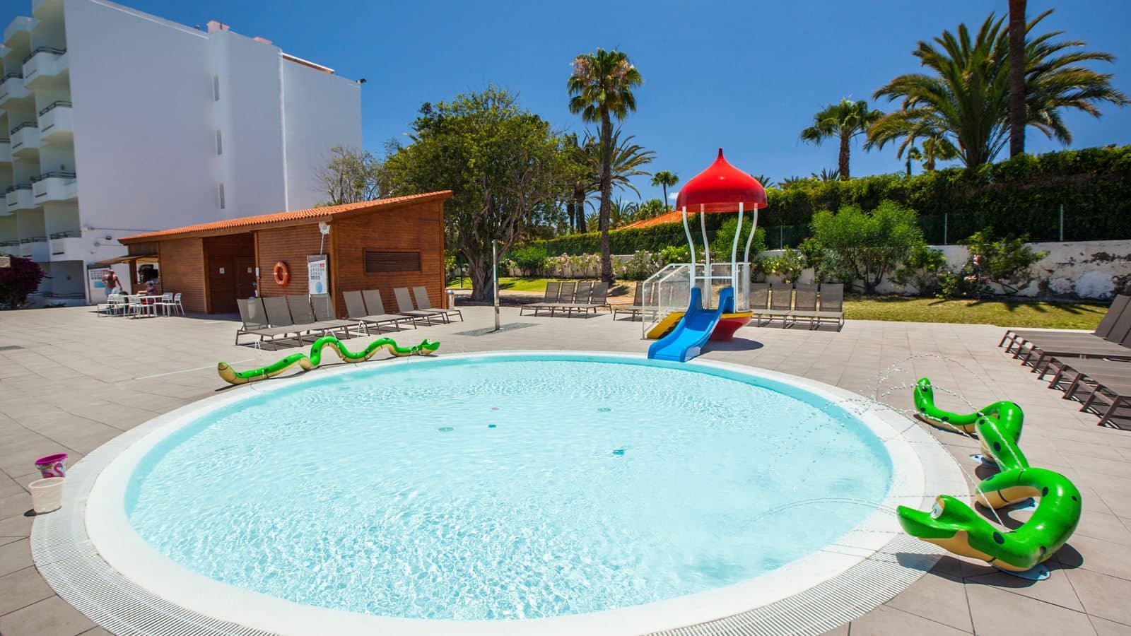 pools-outdoor-childrens-pool