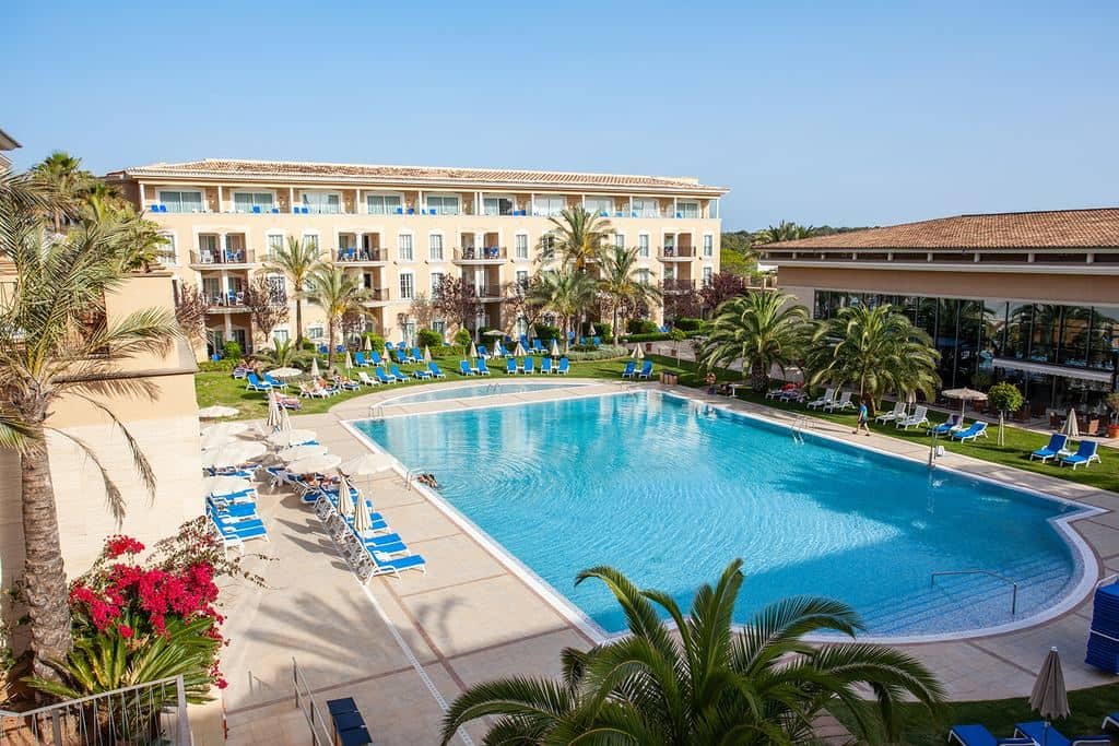 pools-outdoor-pool