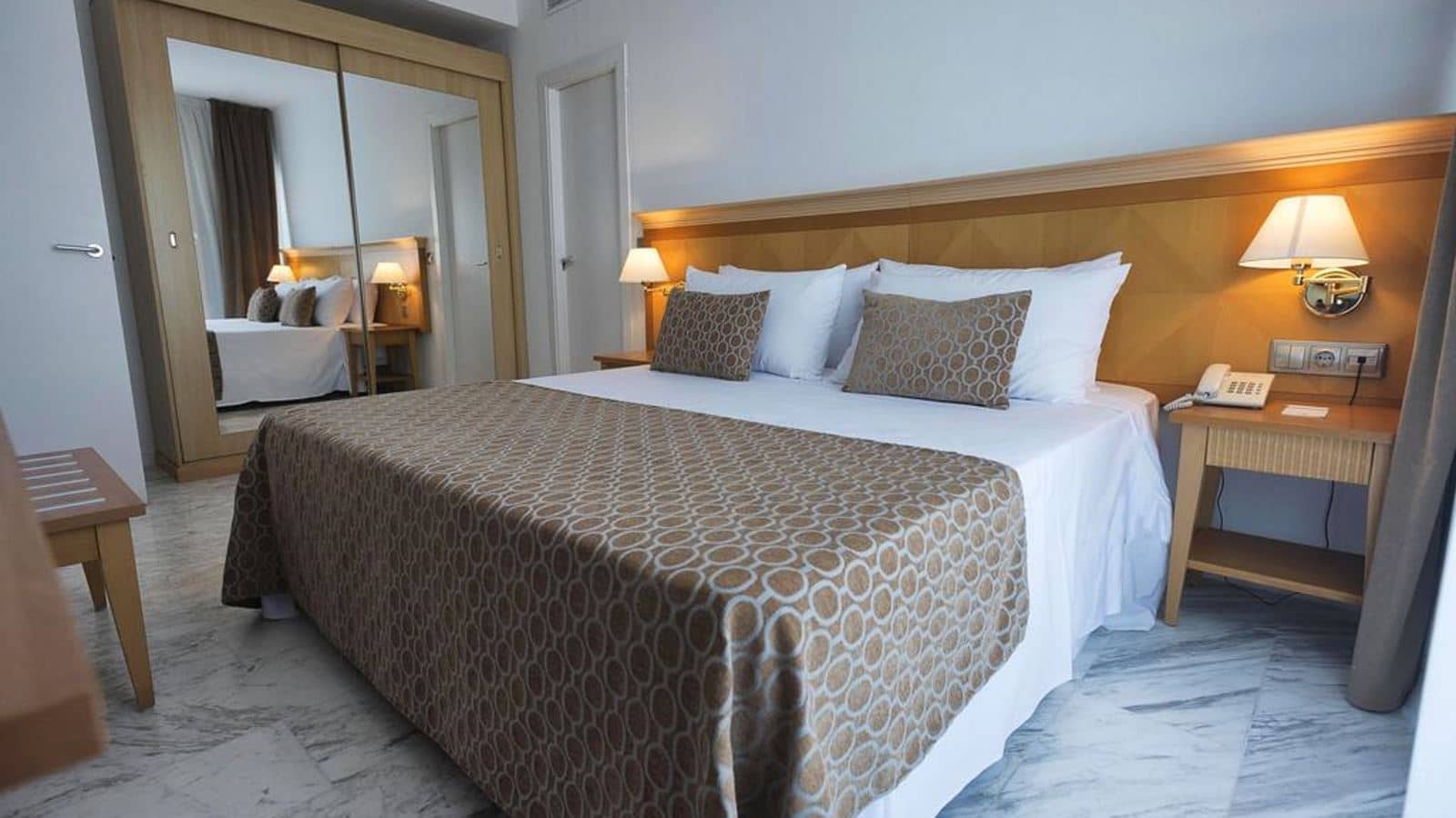 rooms-double-pool-view-room-balcony-or-terrace