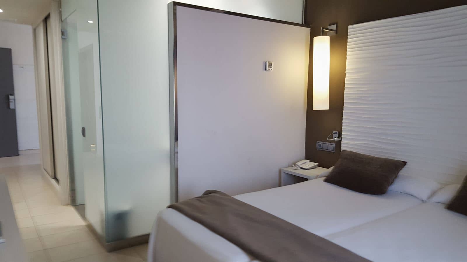 rooms-family-room