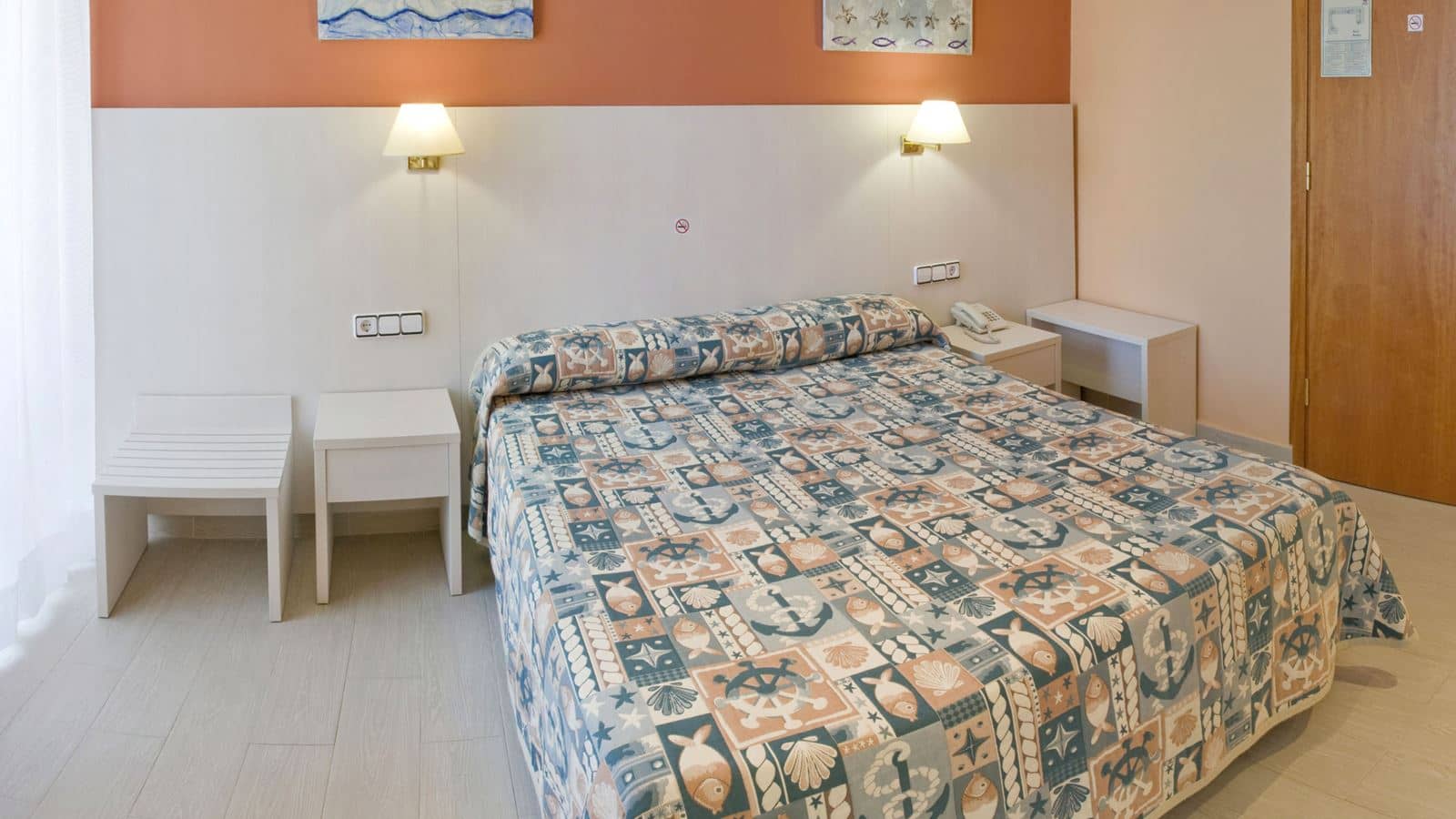 rooms-room-standard-balcony