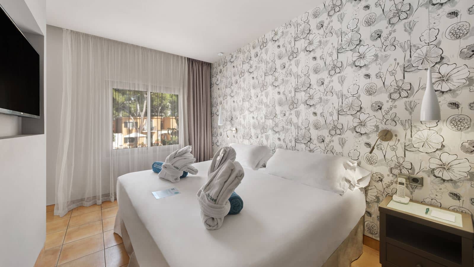 rooms-deluxe-balcony-or-terrace