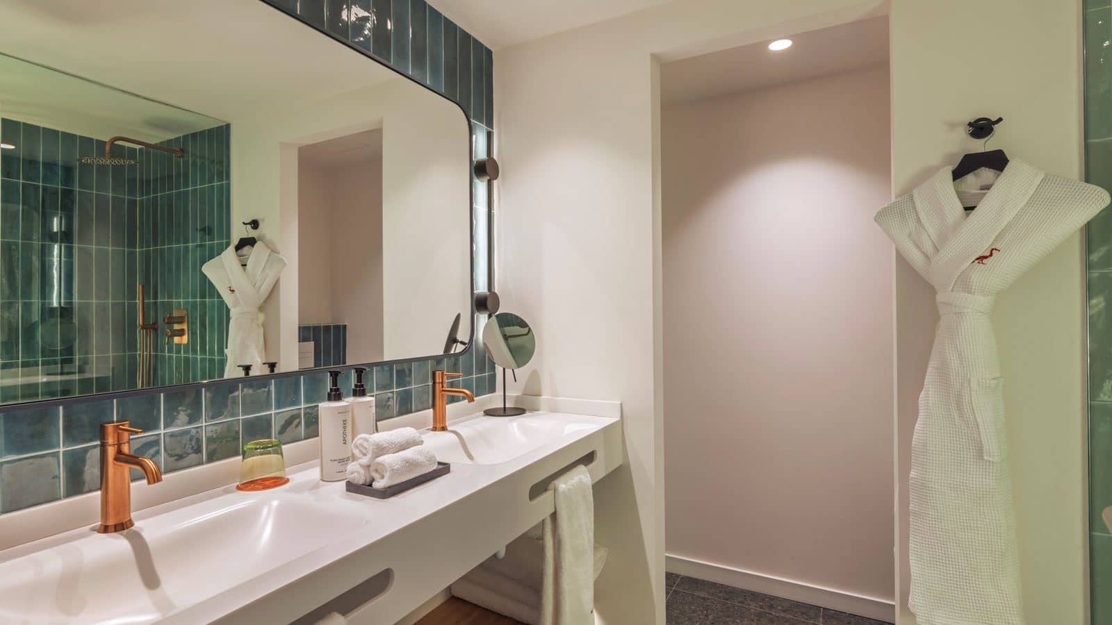 rooms-double-deluxe-2-twin-beds-balcony-or-terrace