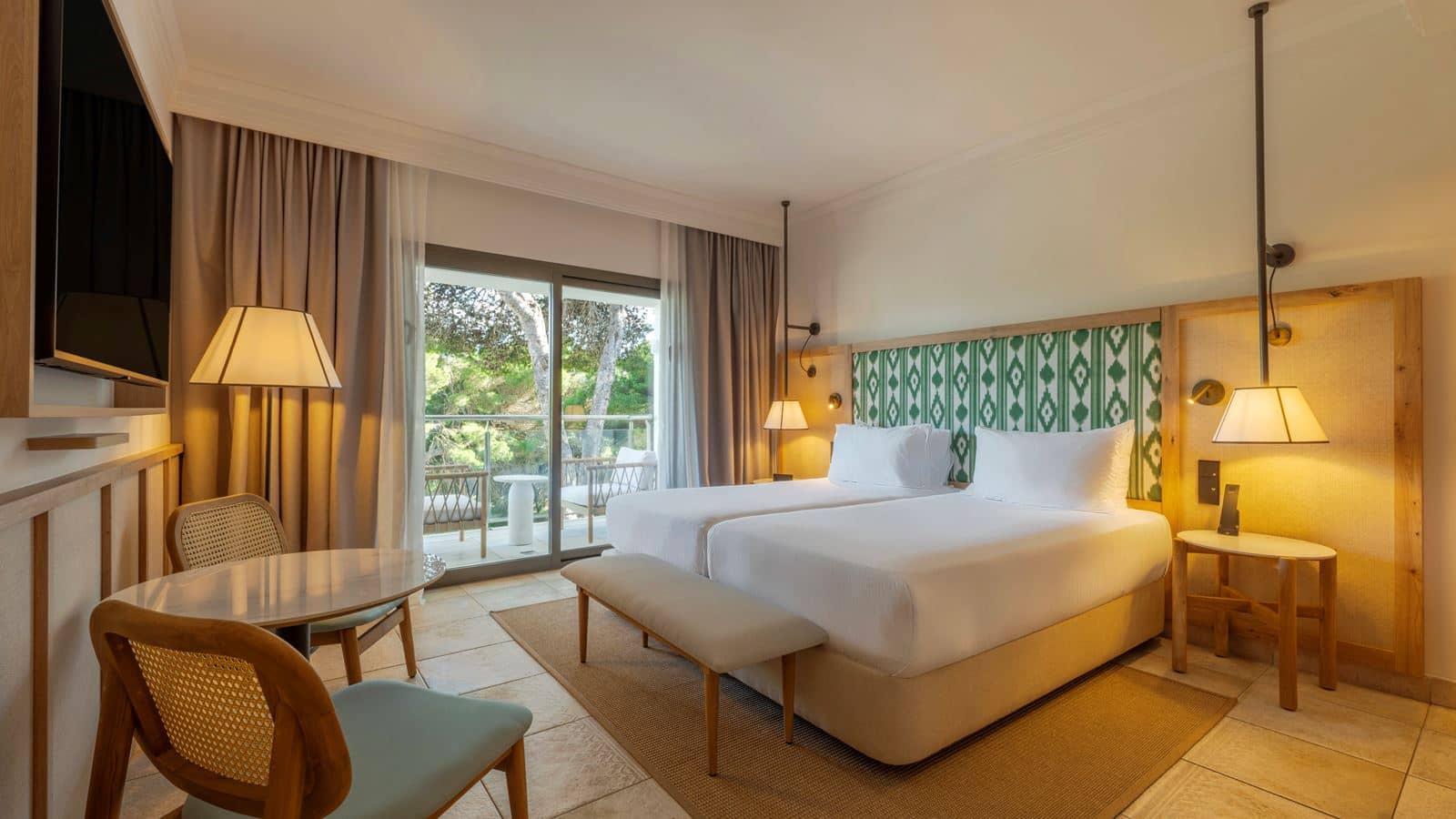 rooms-double-deluxe-2-twin-beds-balcony-or-terrace