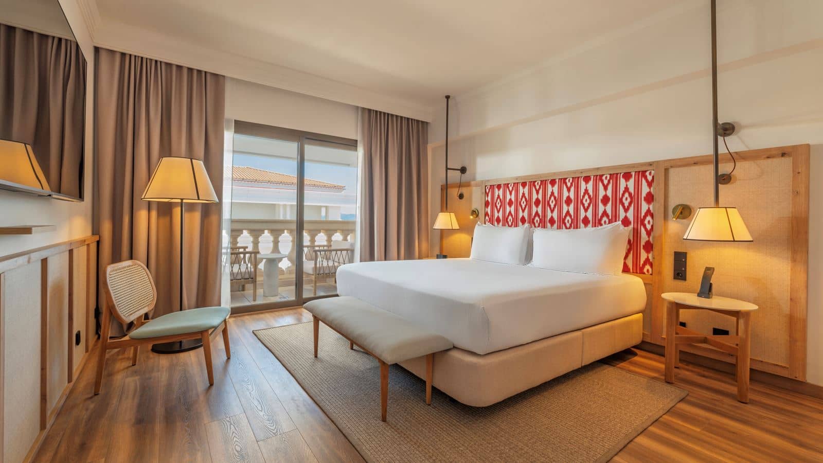 rooms-1-bedroom-suite-partial-sea-view-balcony-or-terrace