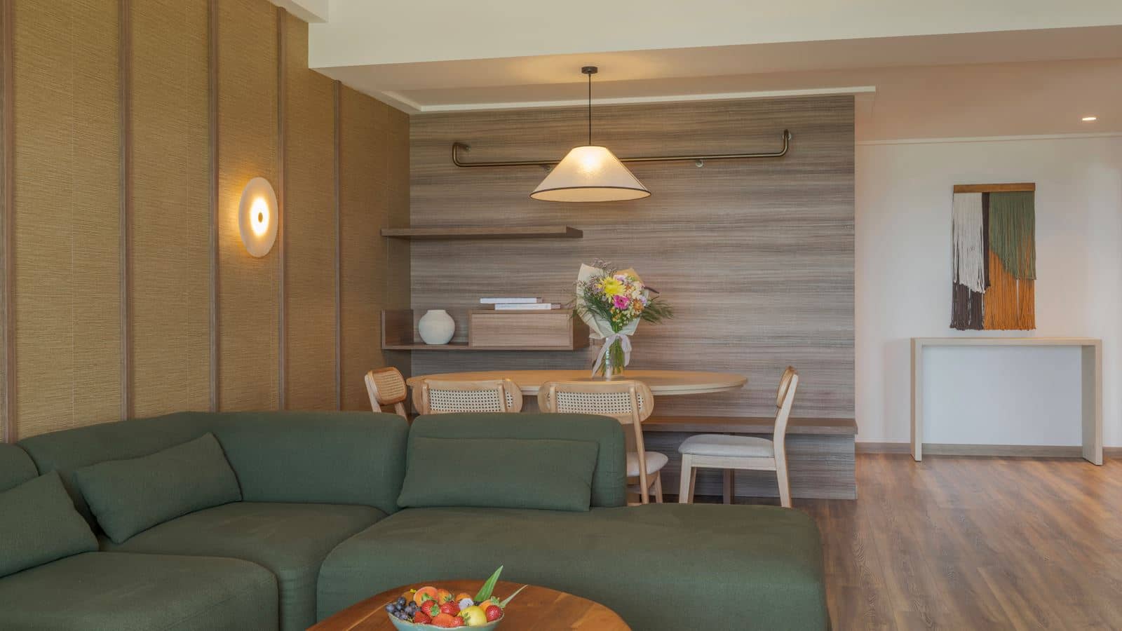 rooms-1-bedroom-suite-sea-front-view-balcony-or-terrace