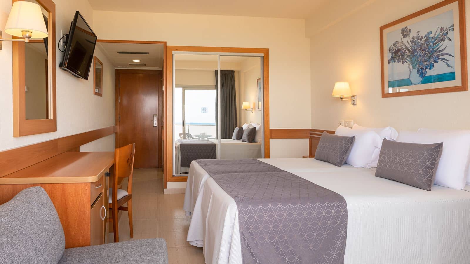 rooms-standard-room
