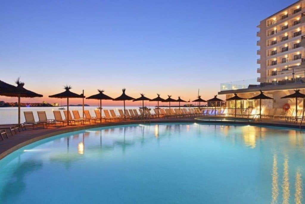 pools-outdoor-pool