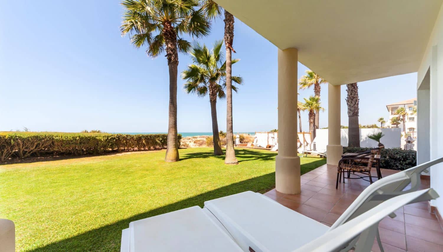rooms-suite-sea-beachfront