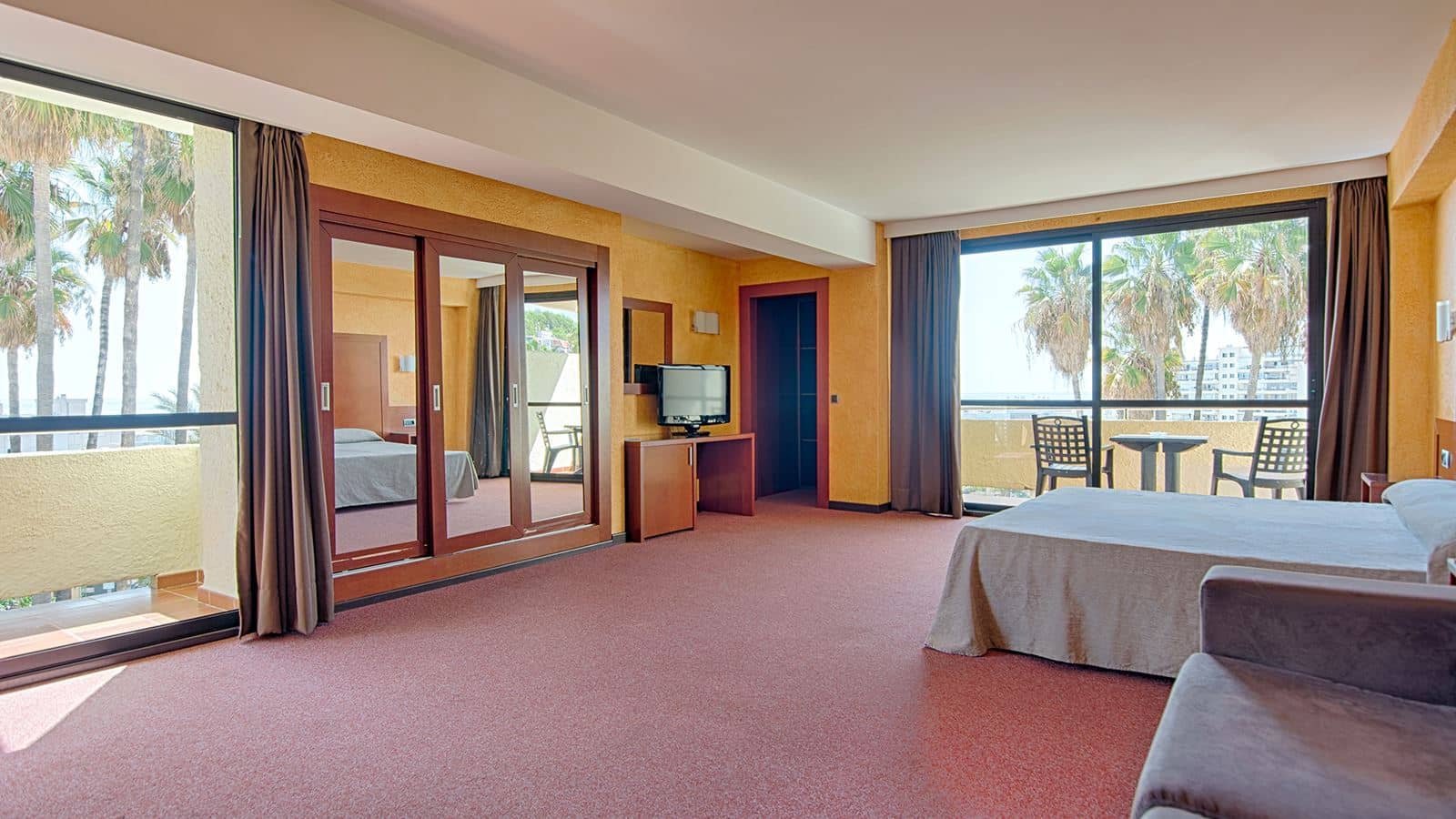 rooms-family-room