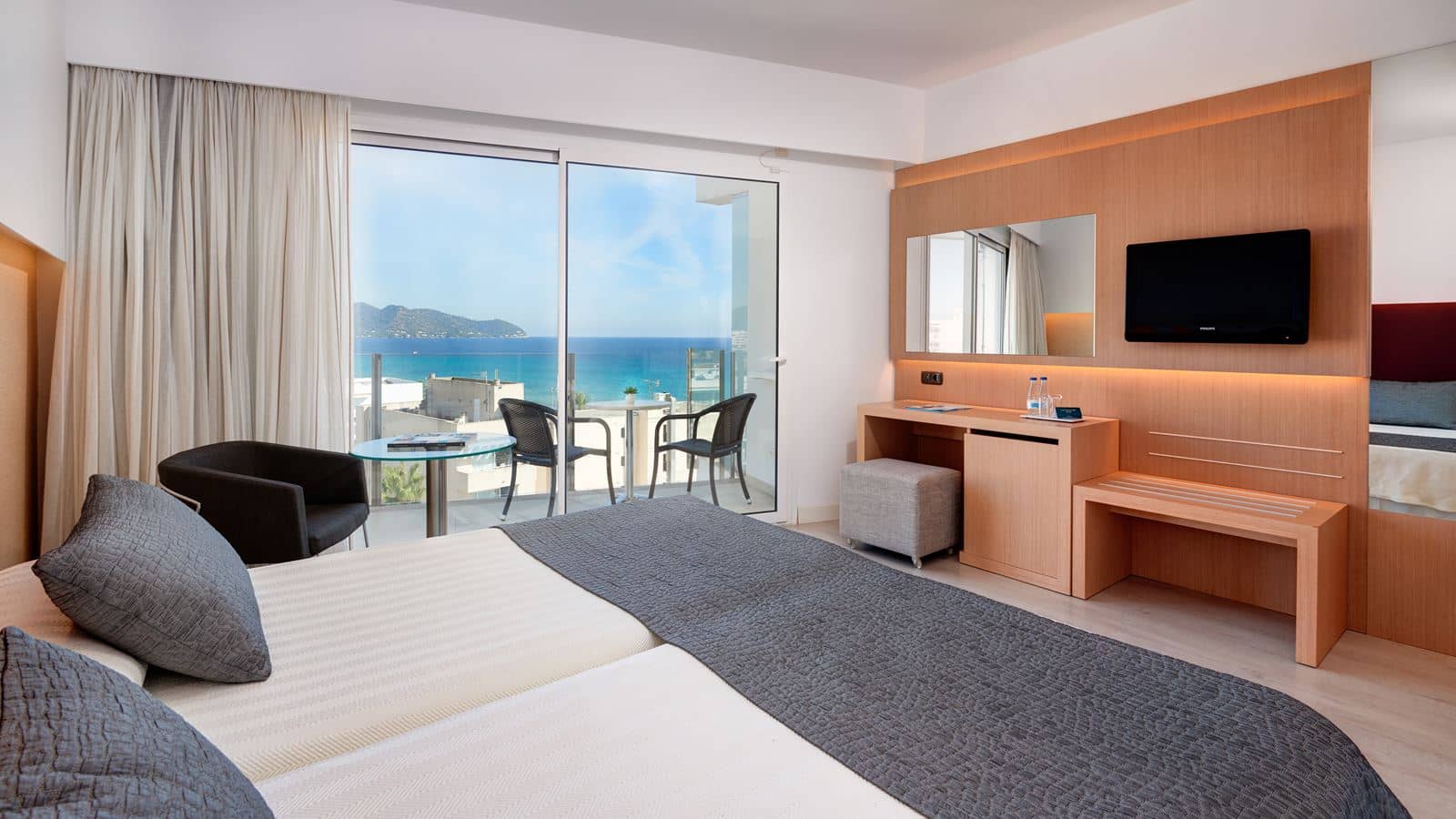 rooms-double-promo-lateral-sea-view