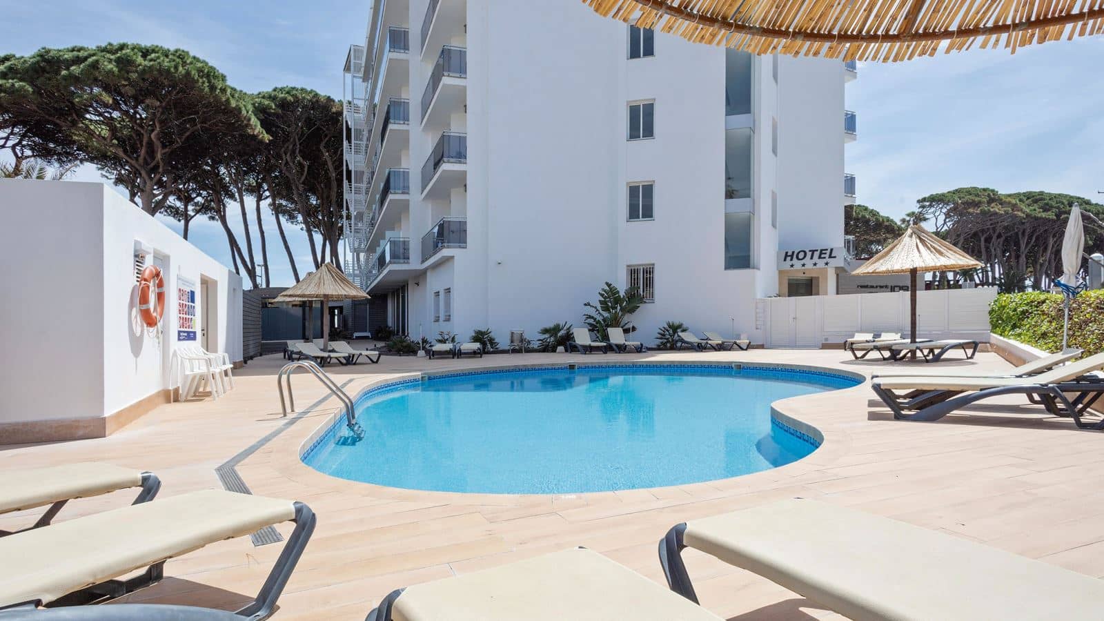 pools-outdoor-pool