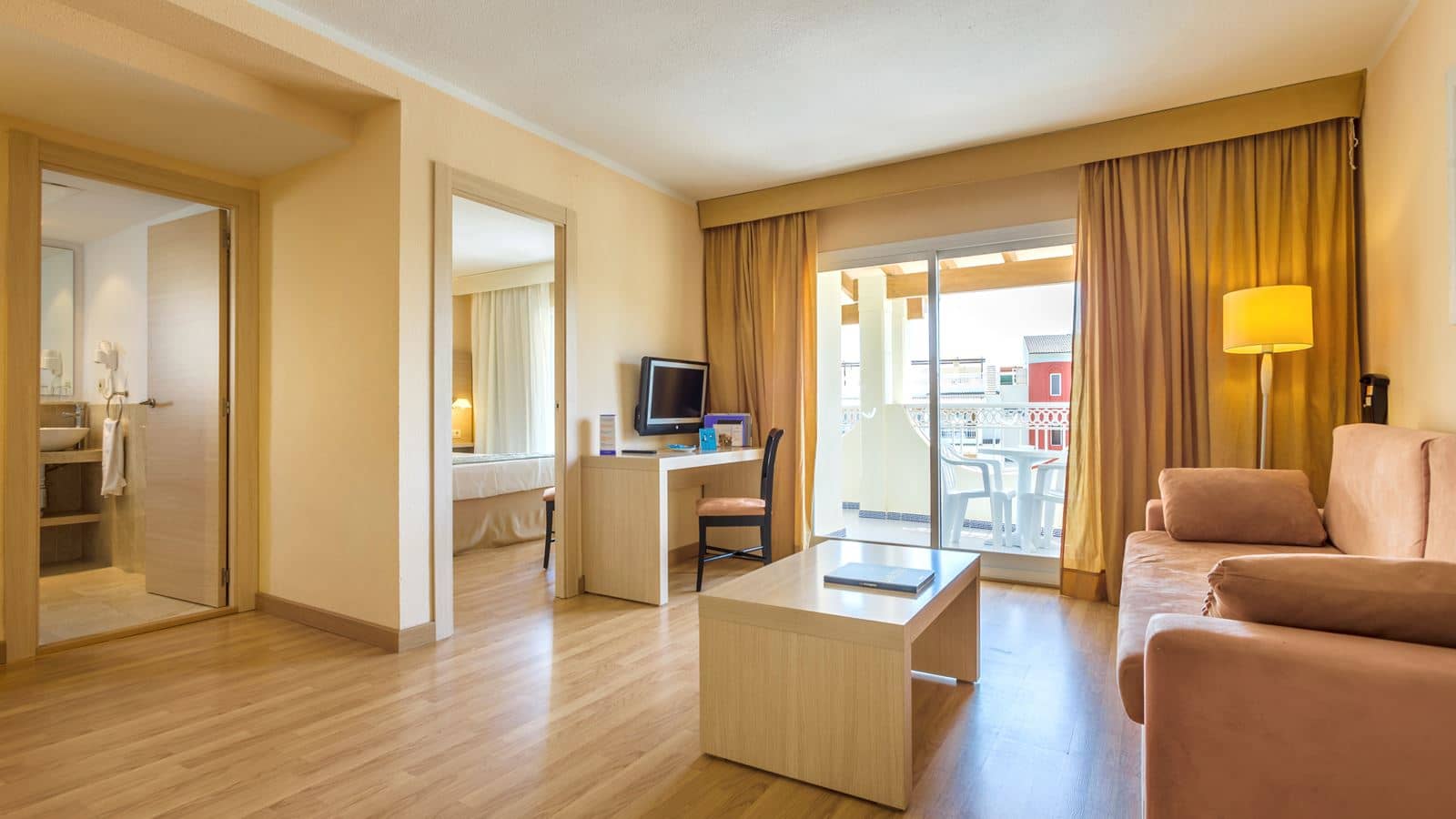 rooms-apartment-royalterrace