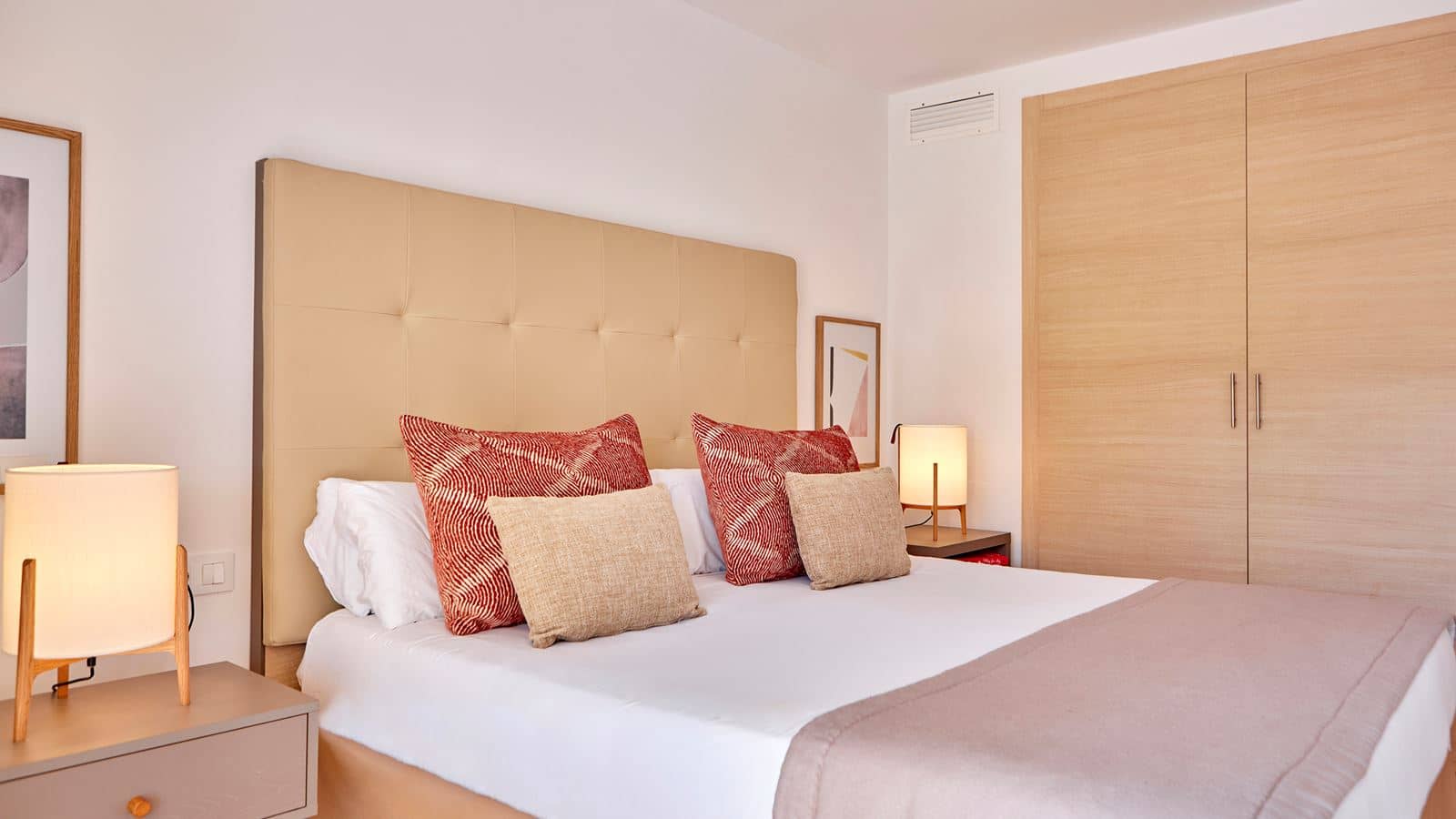 rooms-1-bedroom-penthouse-suite-terrace
