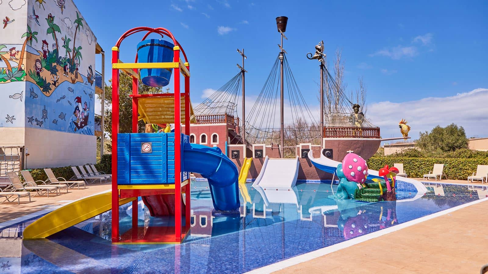pools-outdoor-childrens-pool