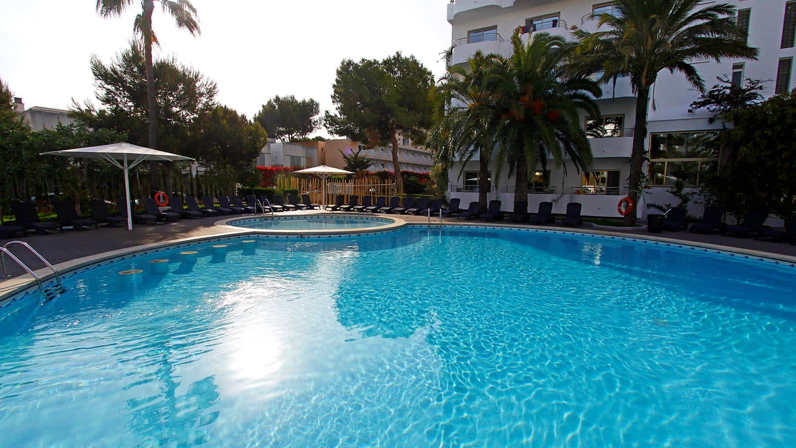 pools-outdoor-pool