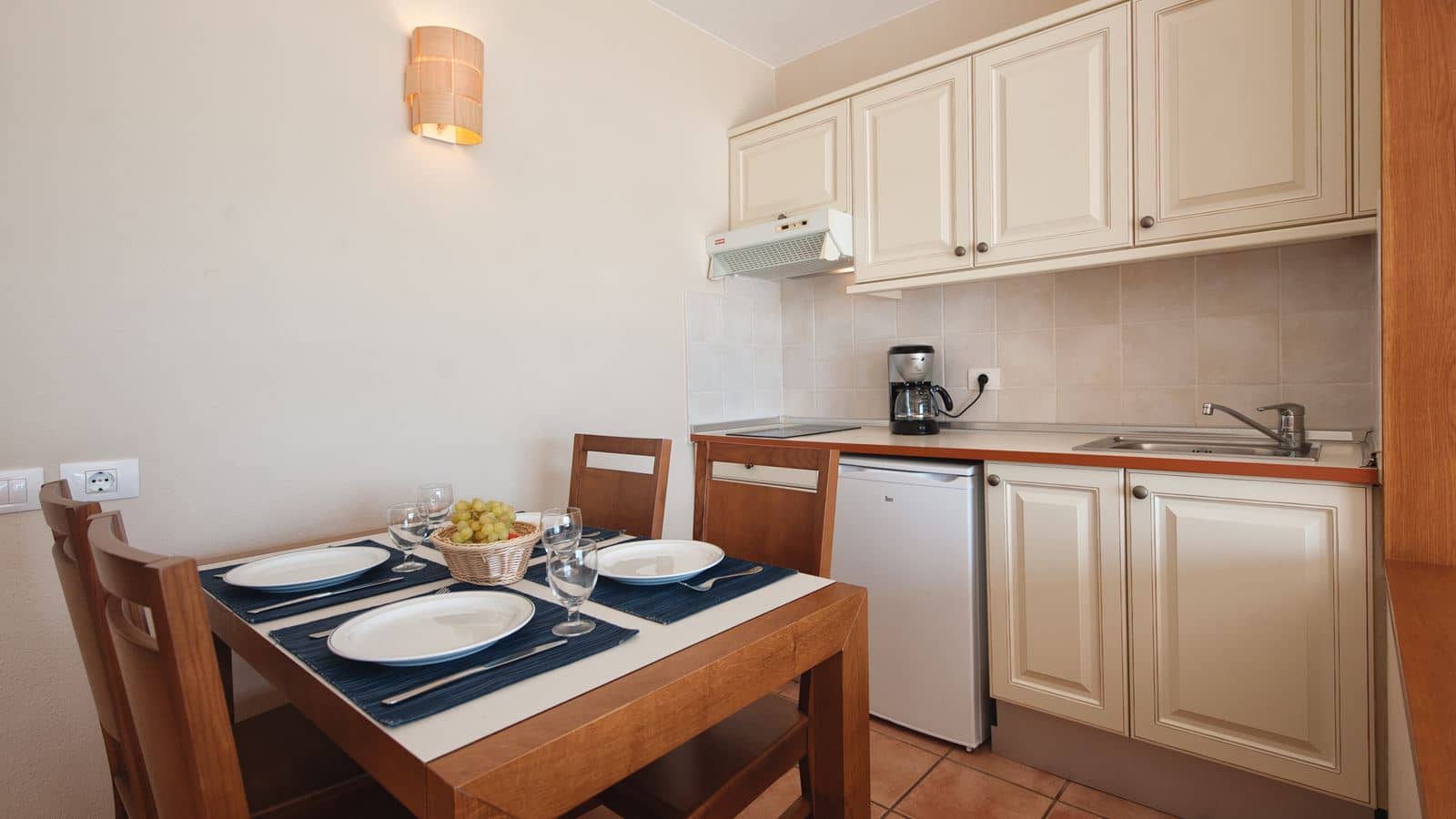 rooms-appartment-1bedroom-with-balcony-or-terrace