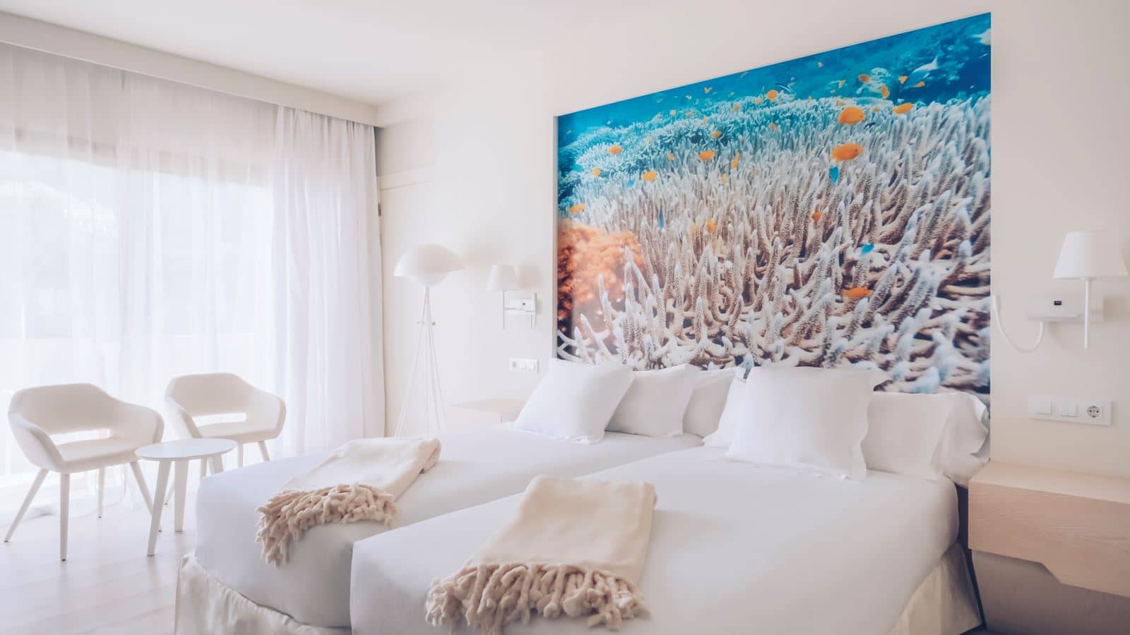 rooms-double-side-sea-view-sharing-pool-balcony-or-terrace