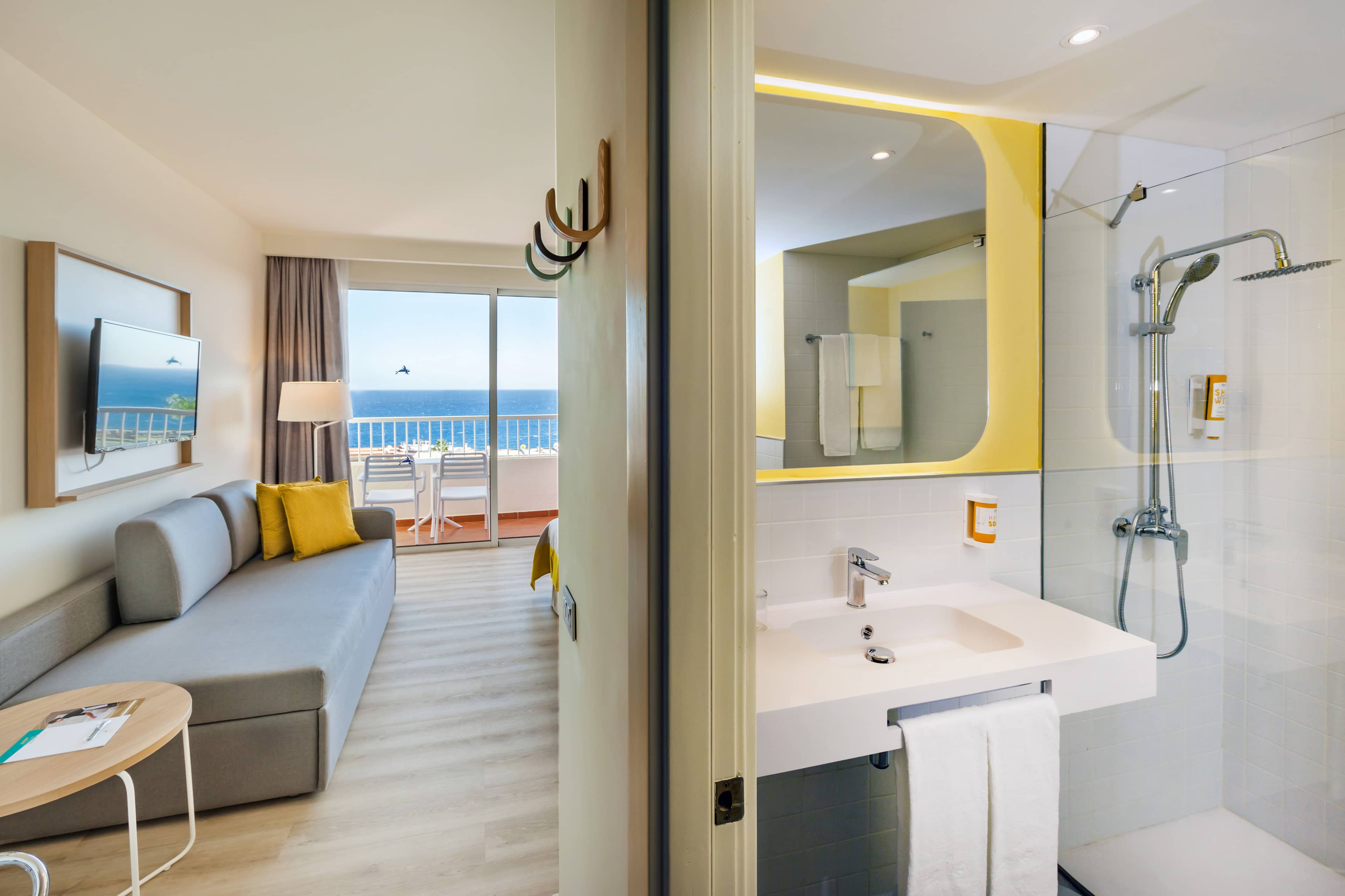 rooms-dst-double-standard-balcony