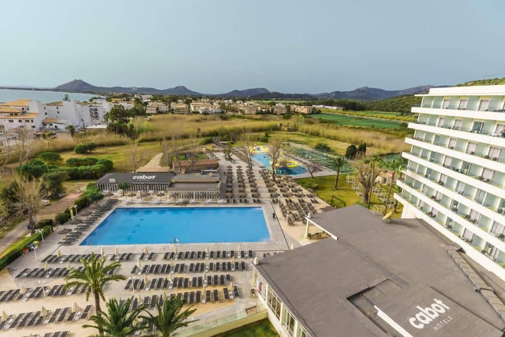 pools-outdoor-pool