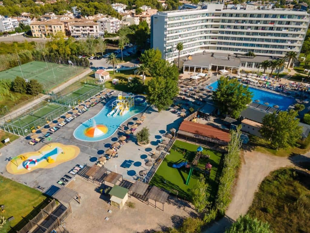 pools-outdoor-childrens-pool